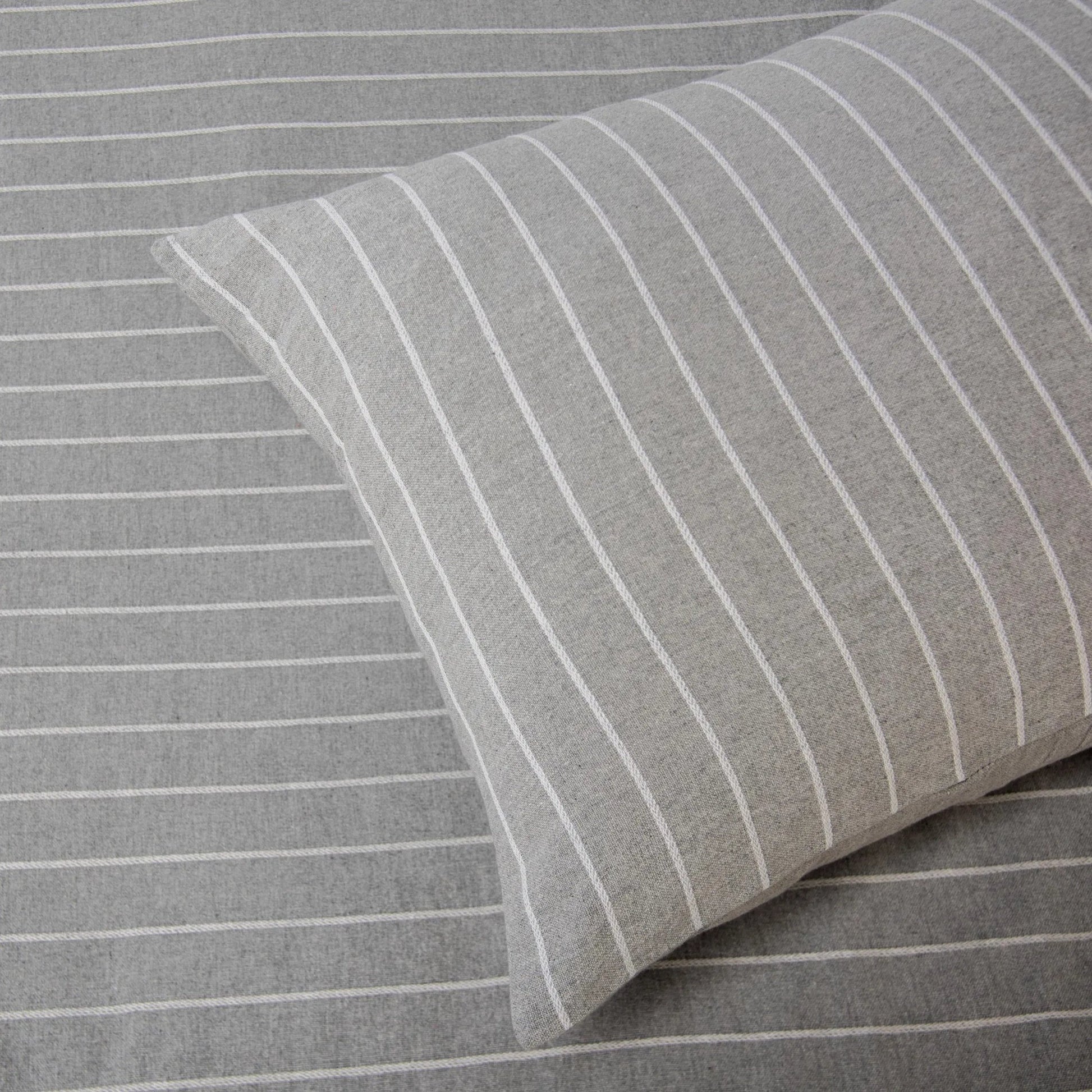 Sawmill Bedding by HedgeApple Essentials in grey. Made from recycle cotton woven (cotton, polyeseter), polyesetr in a unique style.