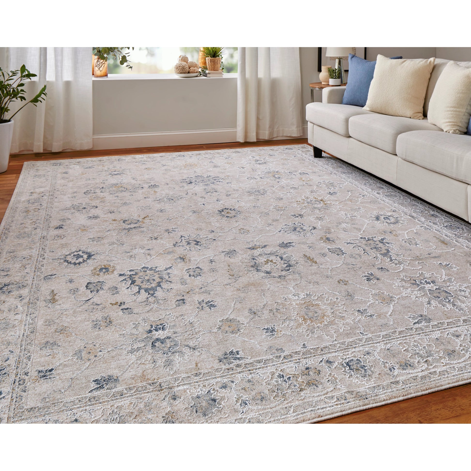 Pasha Transitional & Botanical Rug - 39M7F by Feizy. Made from polyester in a unique style.