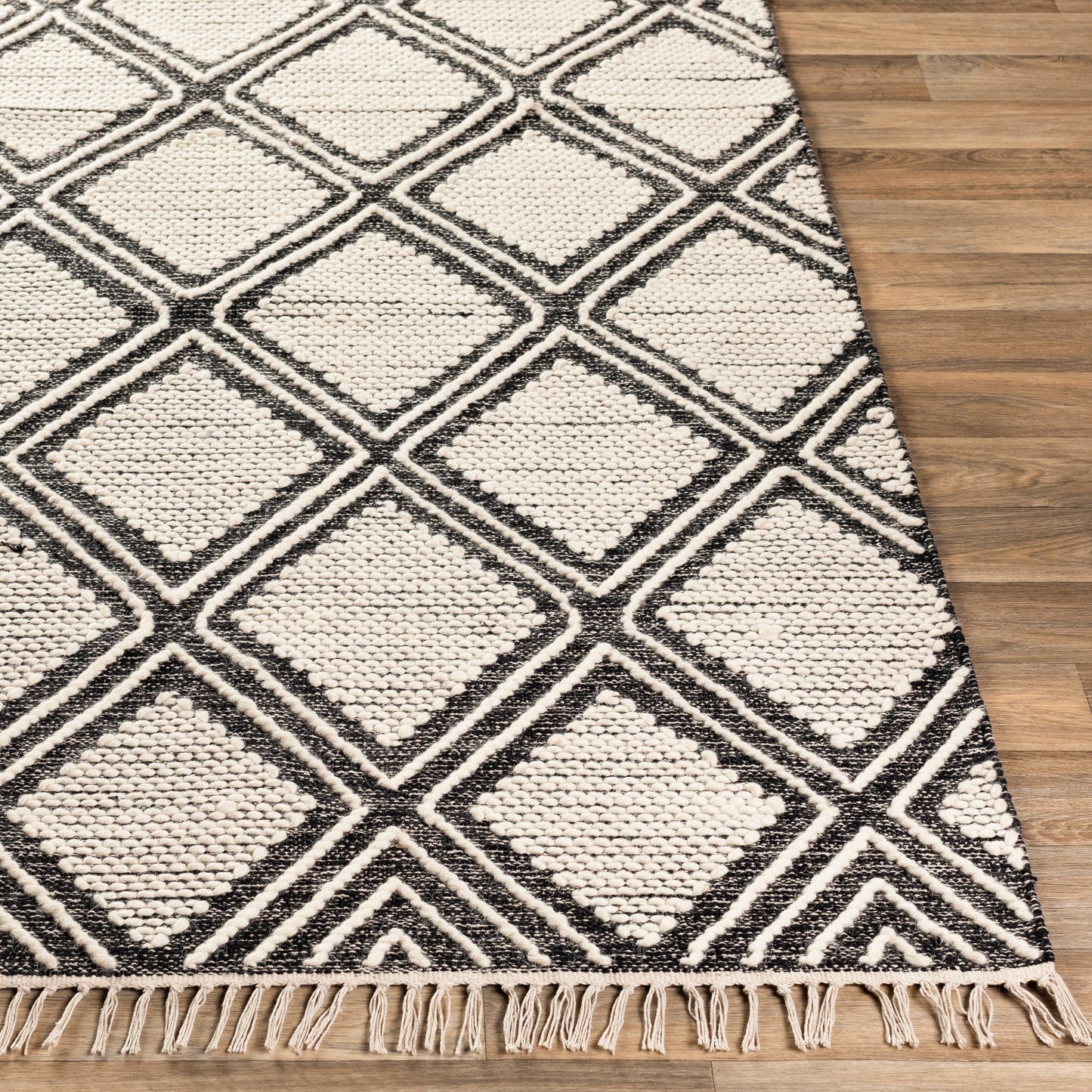 047 SR-756729,SR-756730,SR-756731,SR-756733 | Closeup | Bedouin BDO-2317 Rug by Livabliss in black, cream. Made from 70% cotton, 30% wool in a unique style.