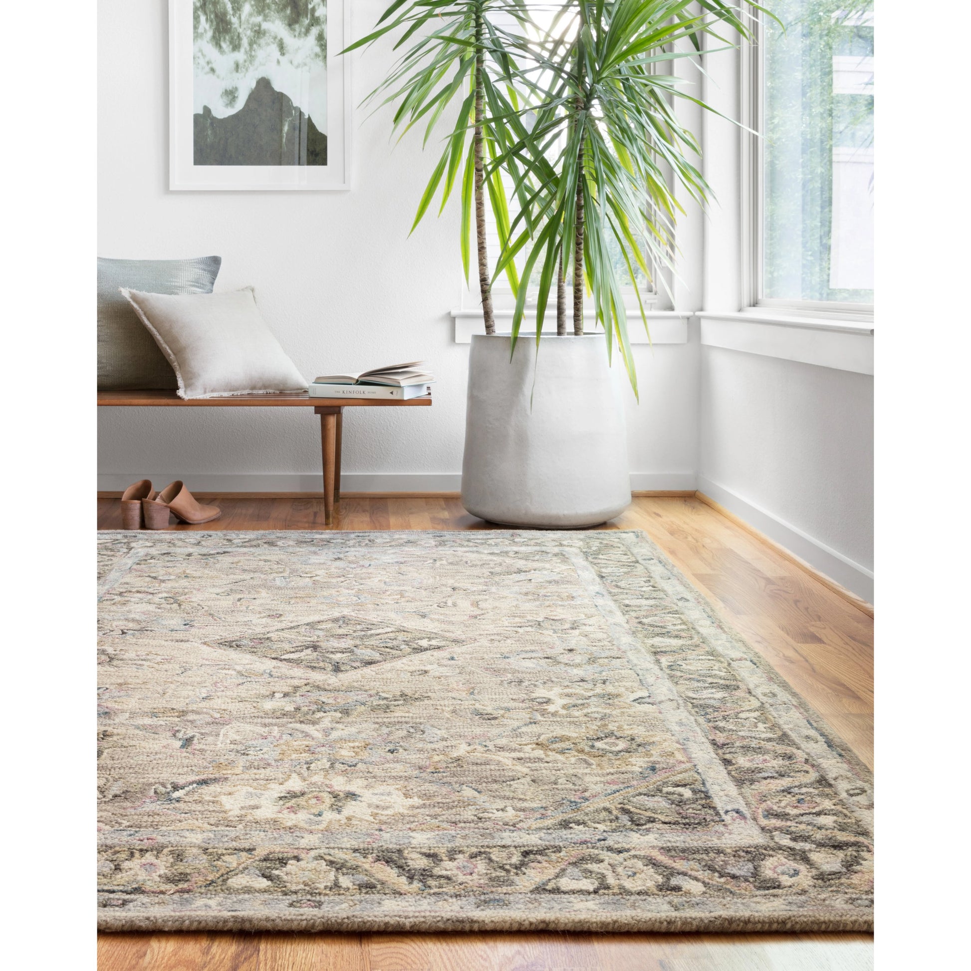 Beatty BEA-02 Rug by Loloi. Made from 100% wool in a traditional style.