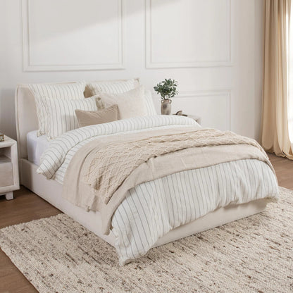 Monaco 3-piece Belgian Linen Duvet Set by Villa by Classic Home. Made from 100% belgian flax linen in a unique style.