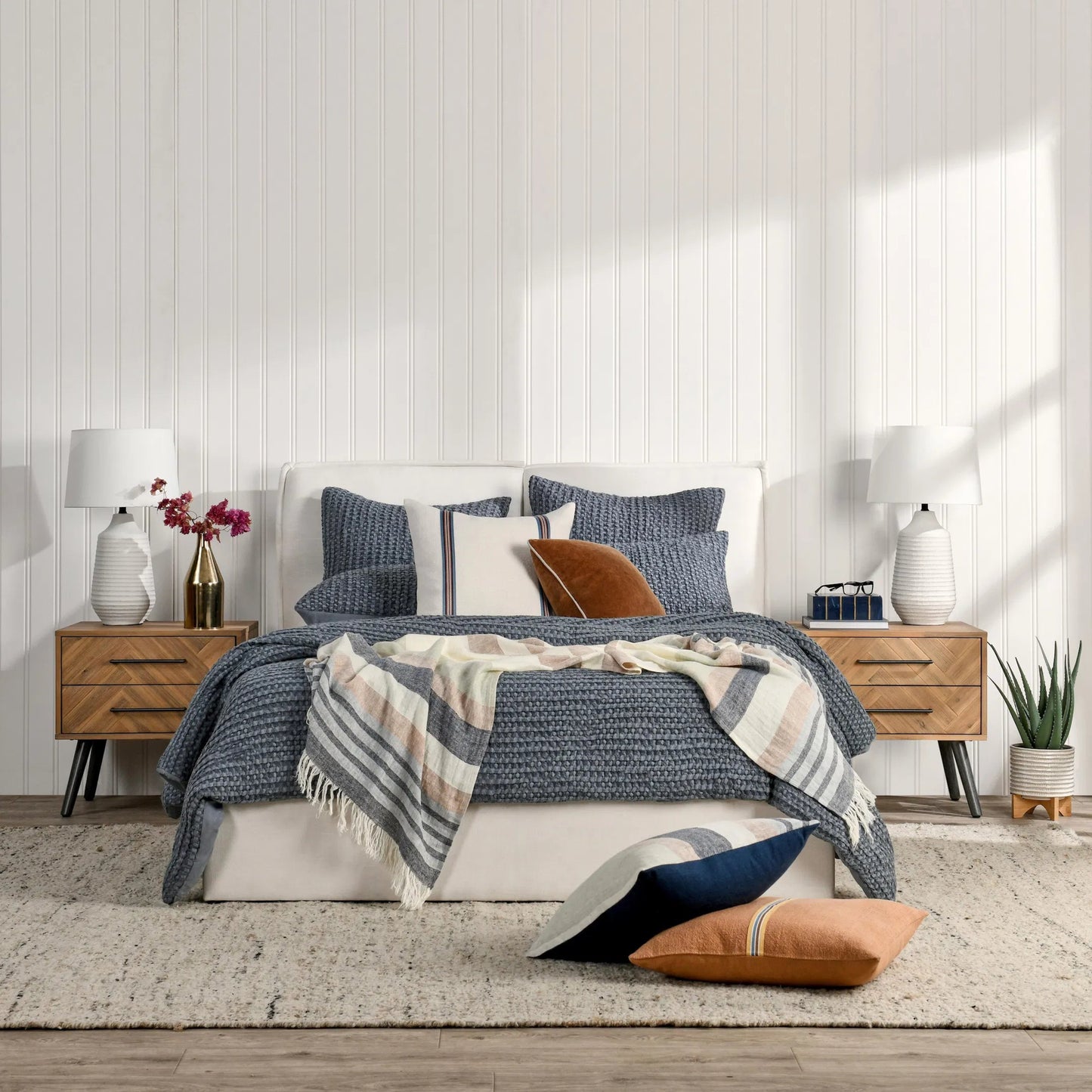 003 SI-2533445 | Lifestyle | Colmar 3-Piece Linen Blend Quilt Set by Villa by Classic Home in marina blue. Made from 50% cotton, 50% belgian flax linen in a unique style.
