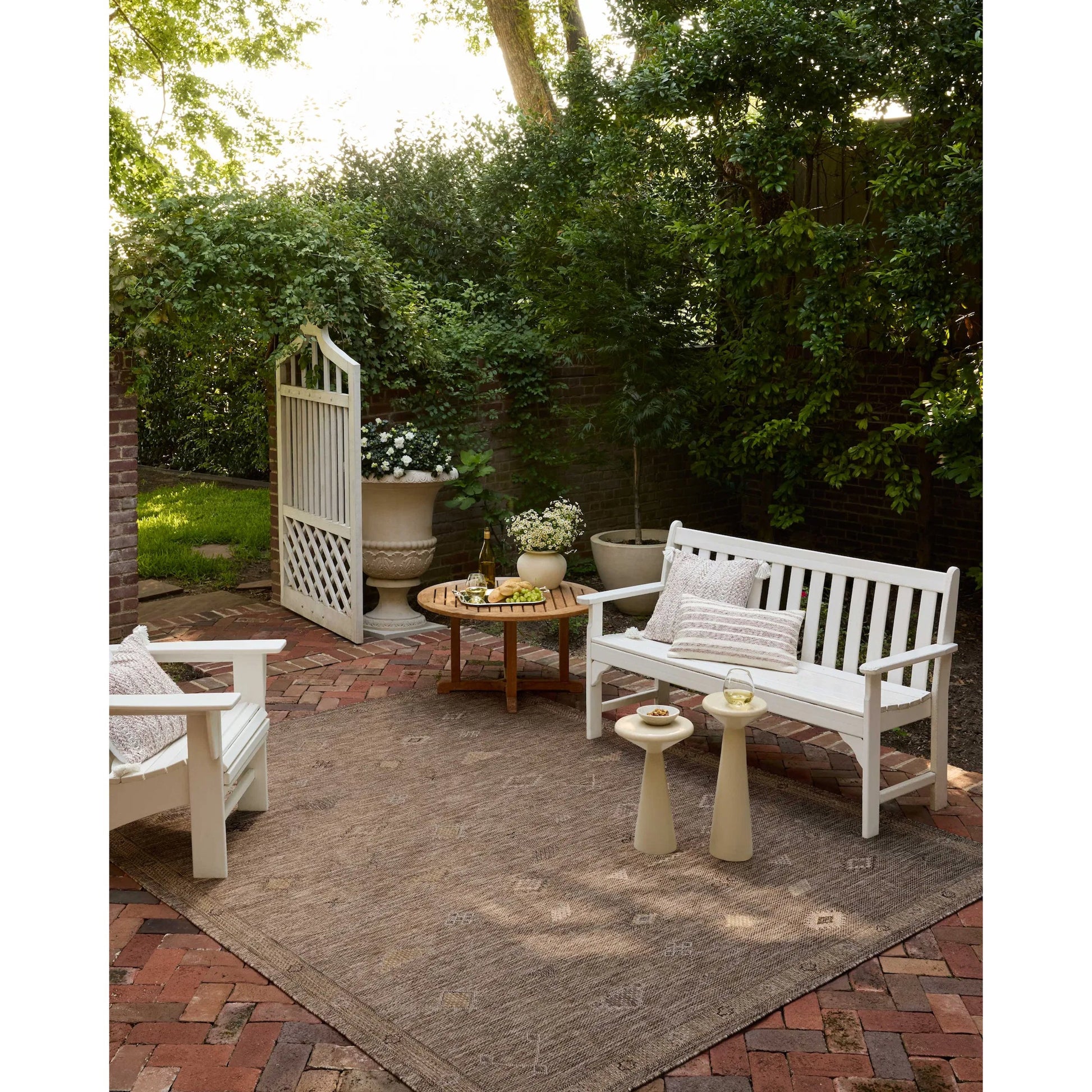 Birch BIR-03 Rug by Loloi in natural, sand. Made from 100% polypropylene in a unique style.