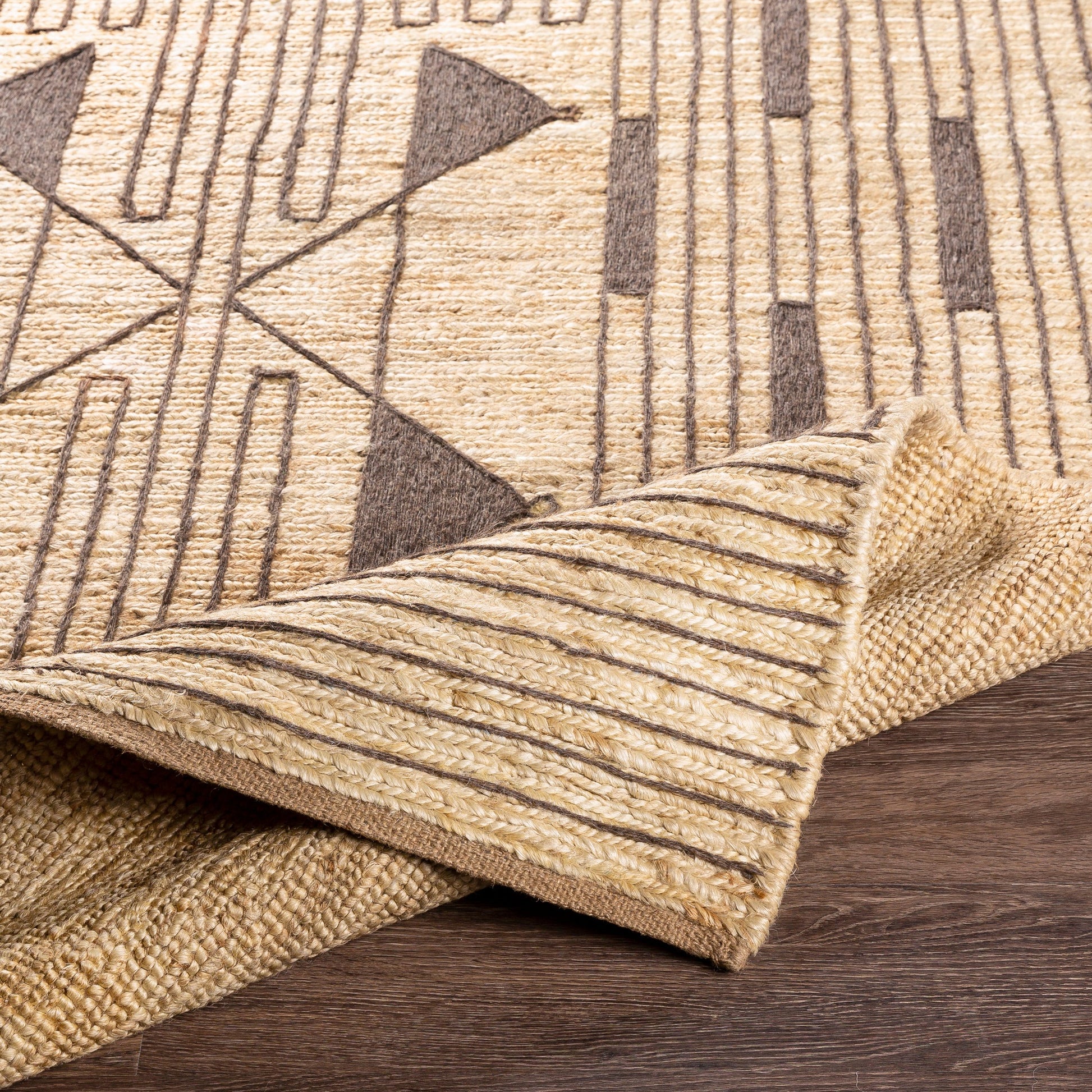Brookwood BKD-2300 Rug by Surya in wheat, charcoal. Made from 85% jute, 15% wool in a unique style.