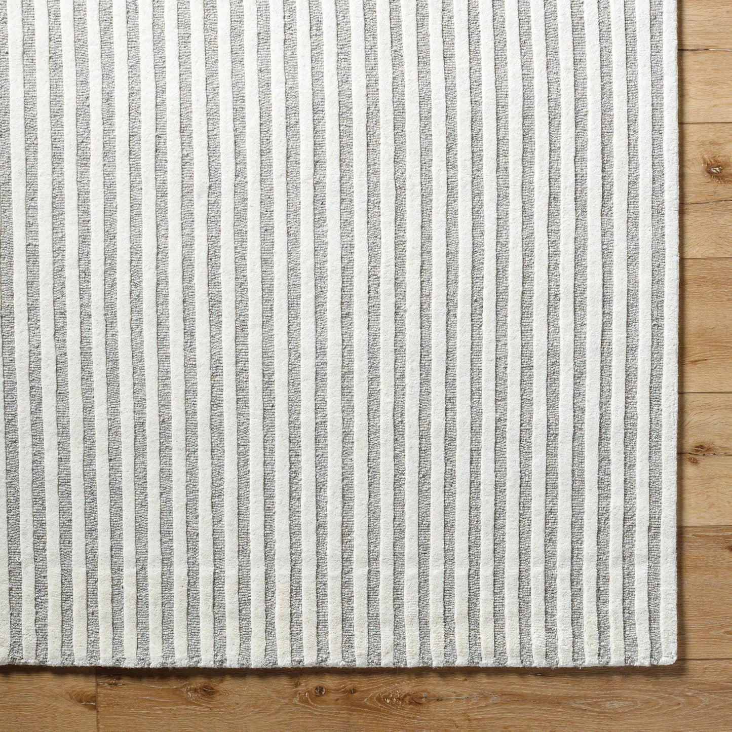 007 SI-2131623,SI-2131624,SI-2131625,SI-2131626 | Closeup | Brook Rug - 485593 by Livabliss in cream, medium gray. Made from face: 100% wool, warp: 100% cotton in a unique style.