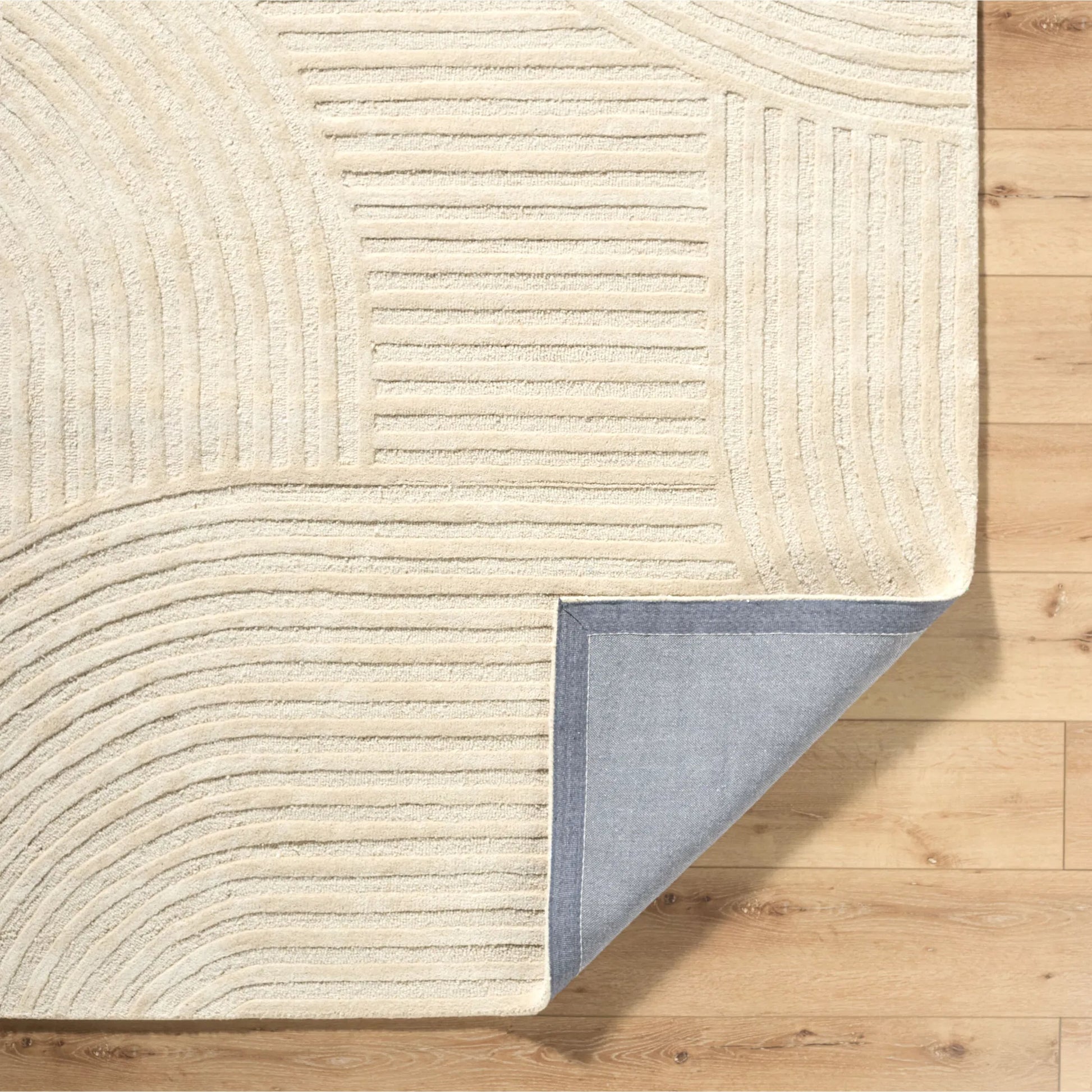 Brook BKO-2315 Rug by Livabliss. Made from wool in a unique style.