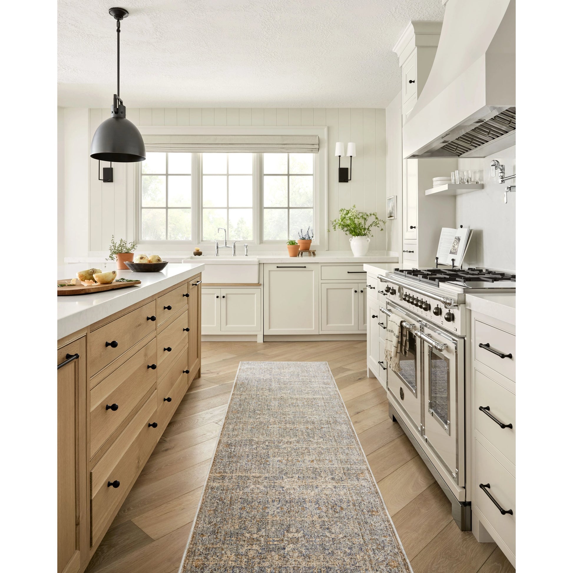 Blake BLA-02 Rug by Angela Rose x Loloi in ocean, mocha. Made from 100% polyester in a unique s