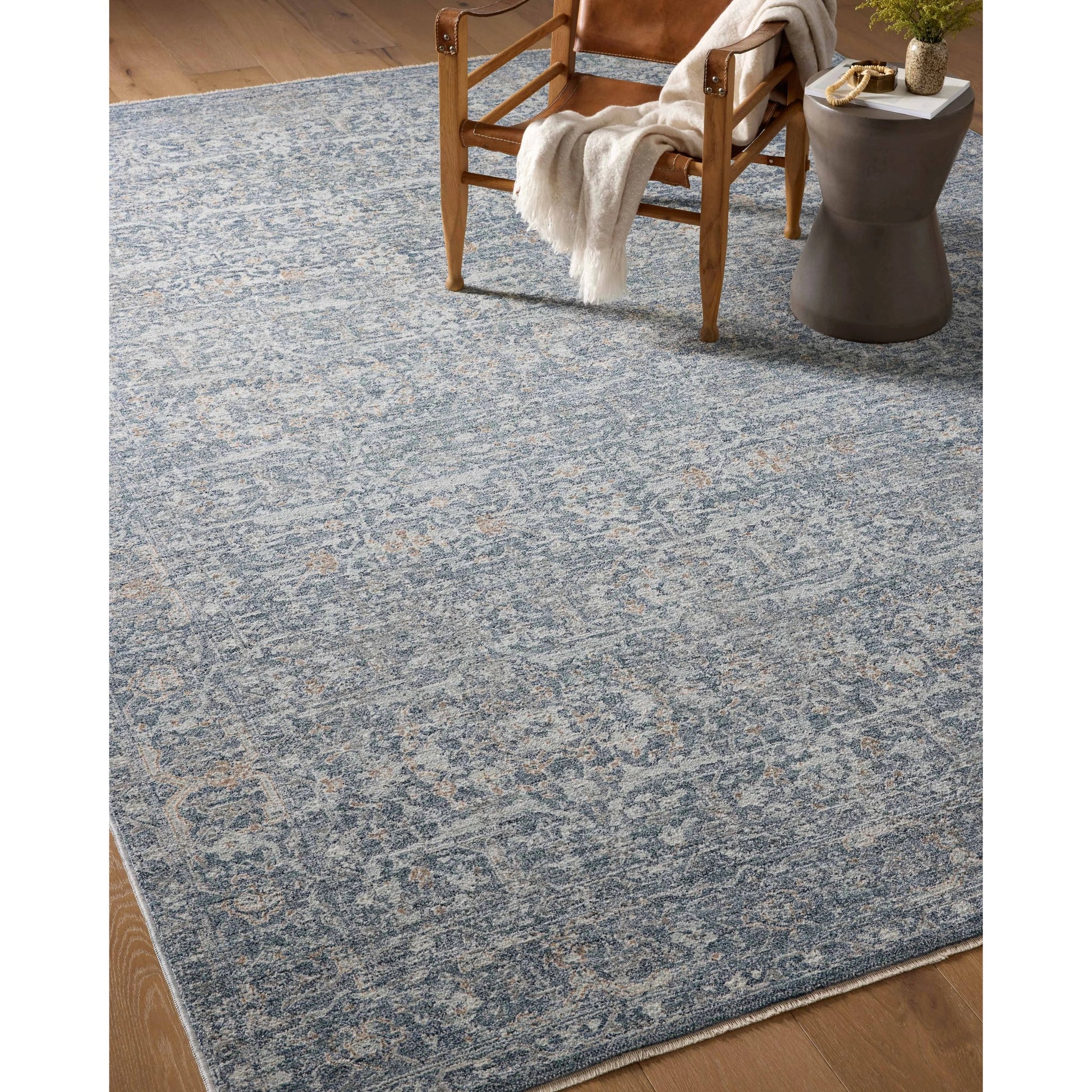 Blake BLA-03 Rug by Angela Rose x Loloi. Made from 100% polyester in a unique style.
