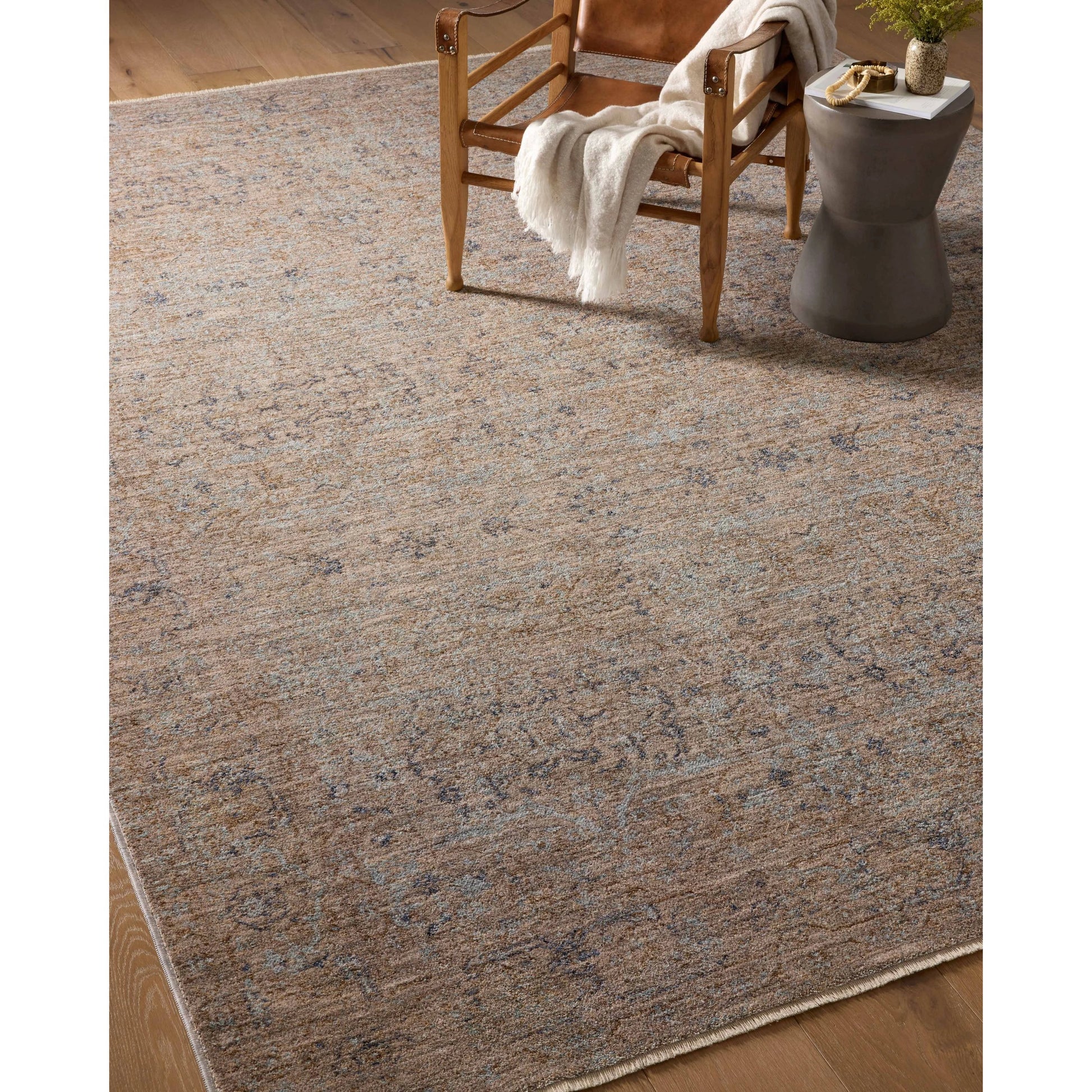 Blake BLA-03 Rug by Angela Rose x Loloi. Made from 100% polyester in a unique style.