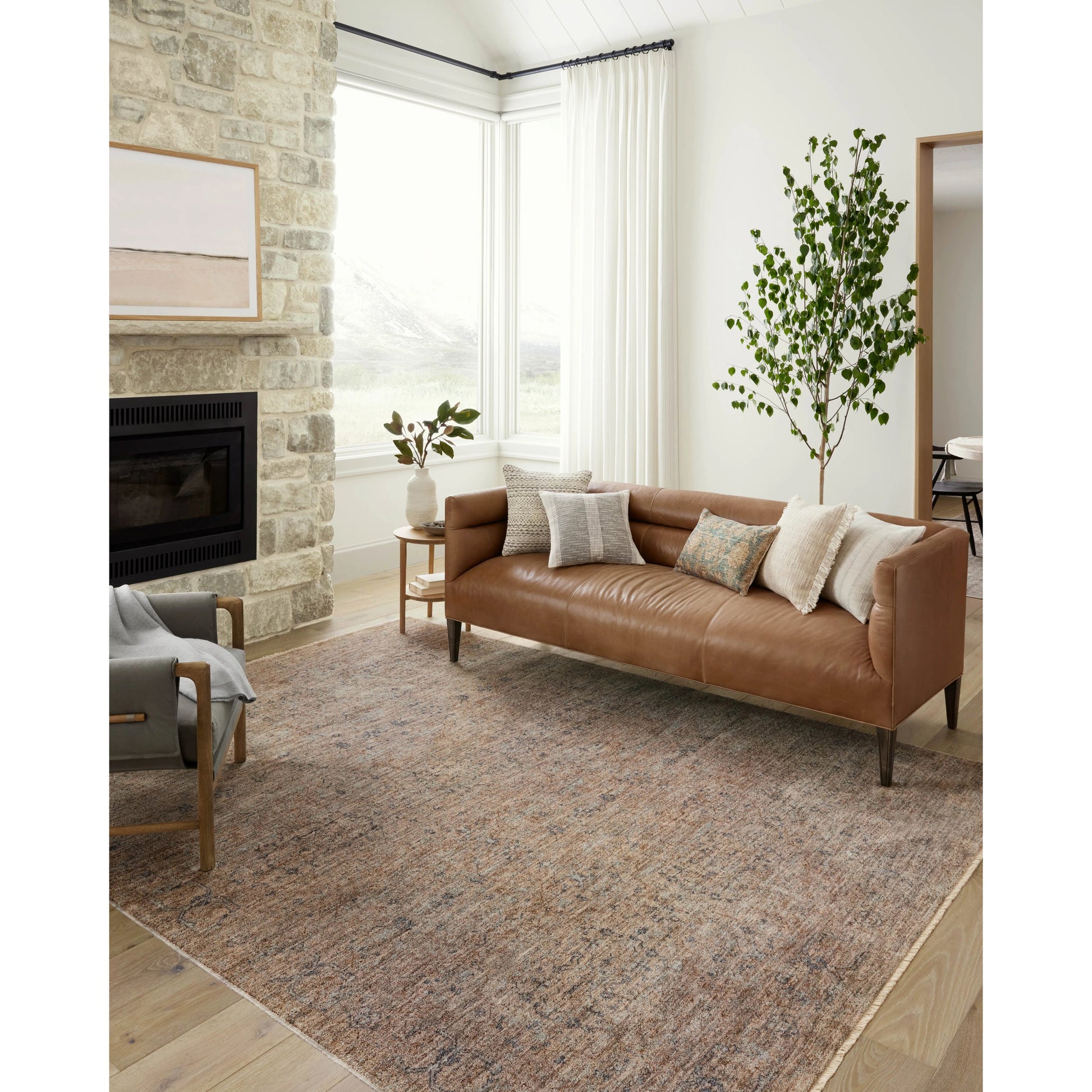 Blake BLA-03 Rug by Angela Rose x Loloi. Made from 100% polyester in a unique style.