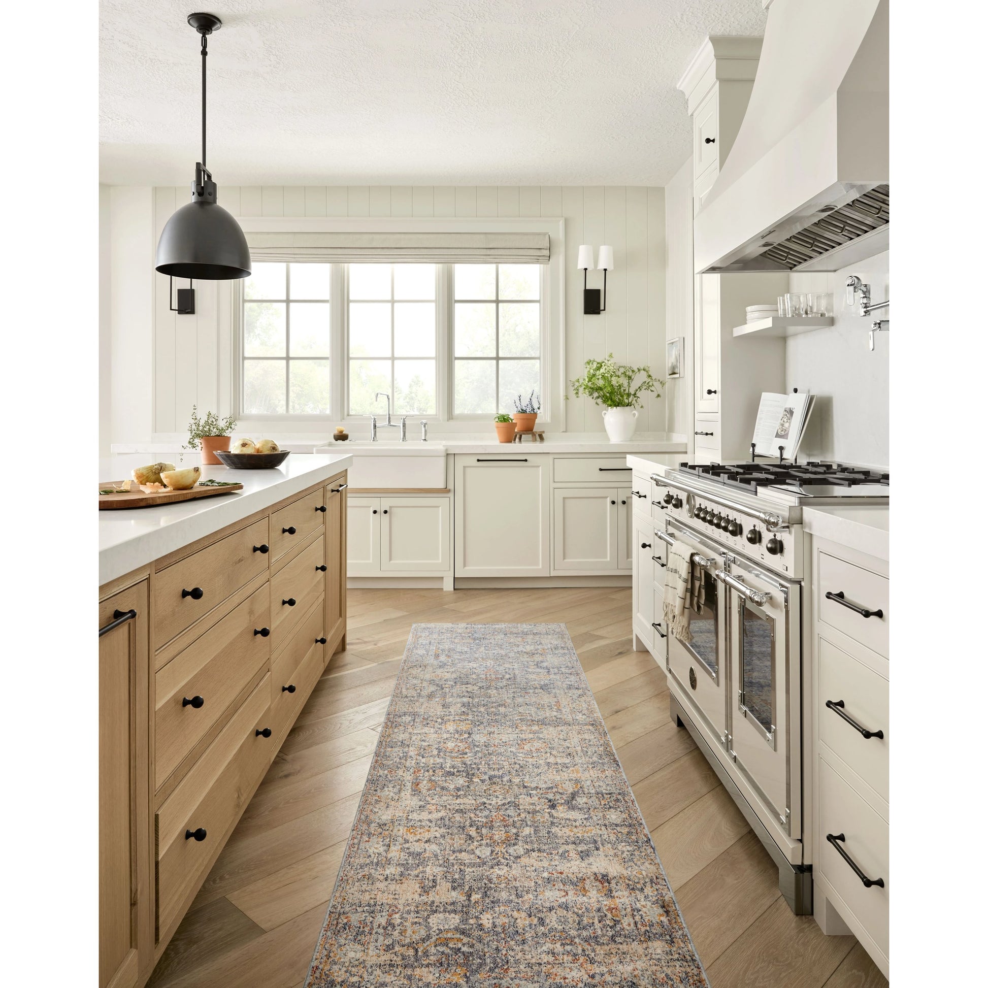 Blake BLA-07 Rug by Angela Rose x Loloi in navy, multi. Made from 100% polyester in a unique style.