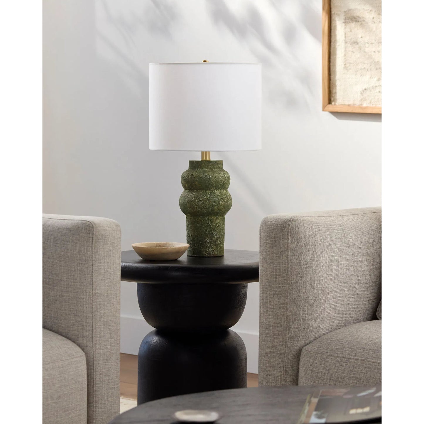003 SI-2380070 | Lifestyle | Beraliya Accent Table Lamp by Surya in hand painted. Made from ceramic, linen, polyester, iron in a modern style.