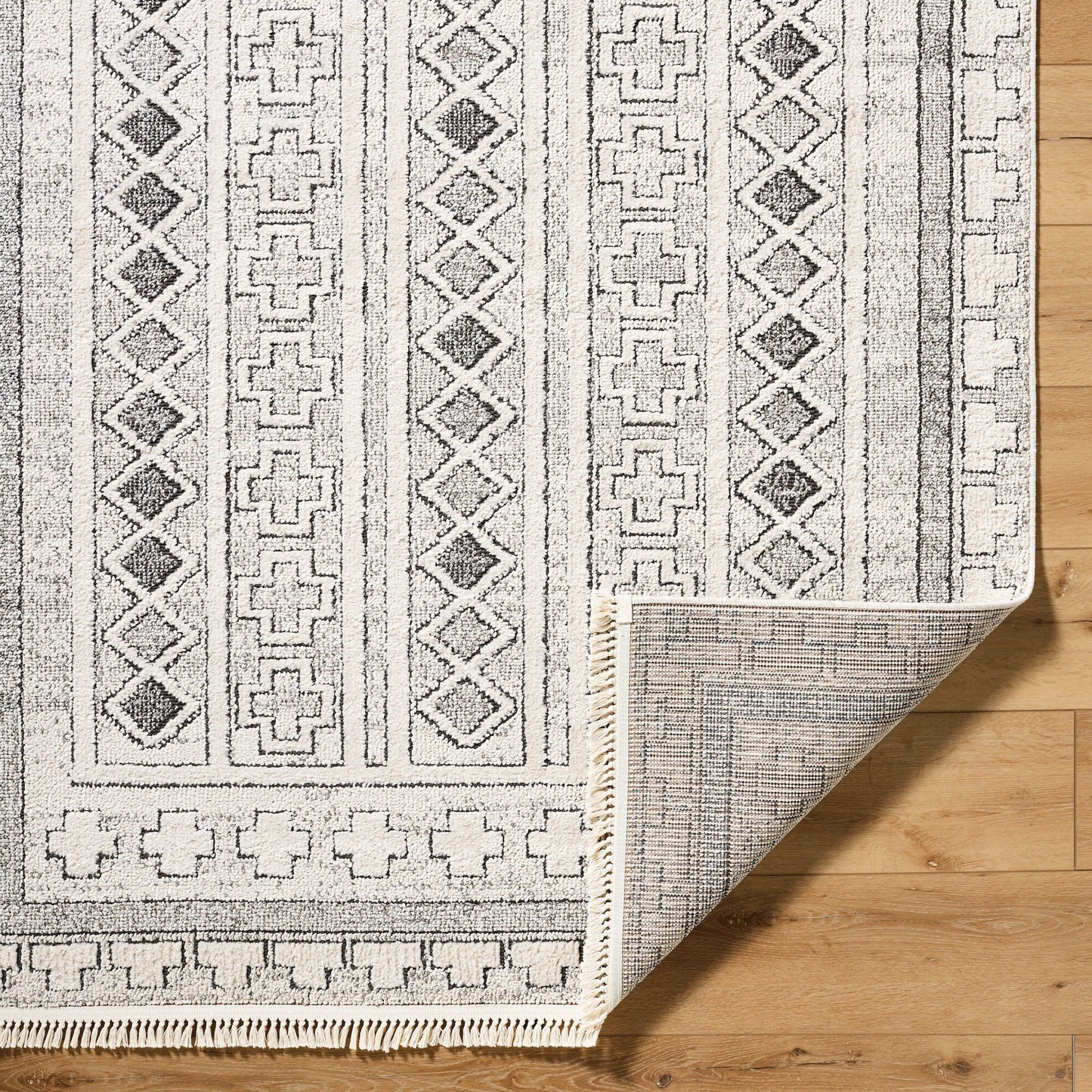 005 SI-2167767,SI-2167768,SI-2167769,SI-2167770 | Closeup | Berlin Rug - 494652 by Livabliss in ivory, black. Made from polypropylene, polyester in a unique style.
