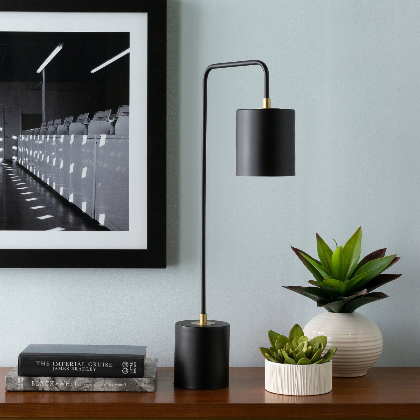 003 S-347417 | Lifestyle | Boomer - 22420 by Surya. Made from metal in a modern style.