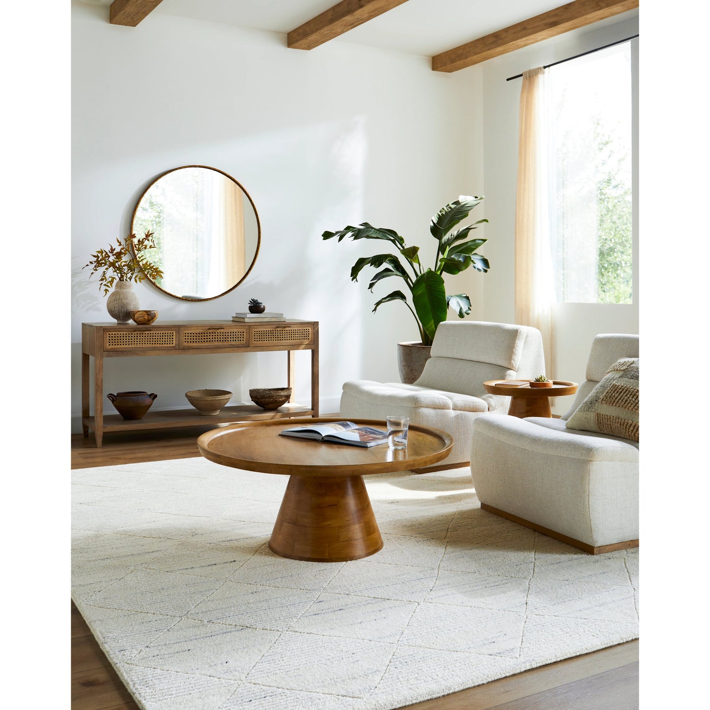 008 SI-2132111,SI-2132112,SI-2132113,SI-2132114 | Lifestyle | Gina Rug - 496433 by Becki Owens x Surya in ivory, black. Made from face: 75% wool, 25% viscose, warp: 100% cotton in a unique style.