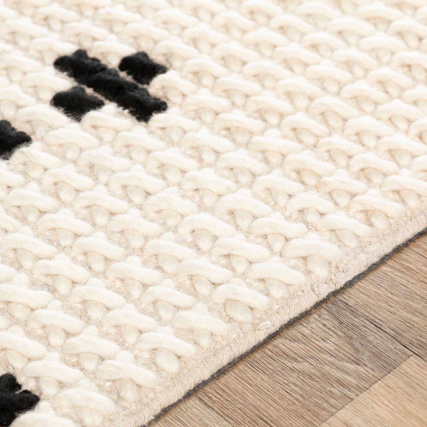 005 SI-1796206,SI-1796209 | Closeup | Beni Ourain Rug - 25251 by Surya in black, cream. Made from 100% new zealand wool in a unique style.