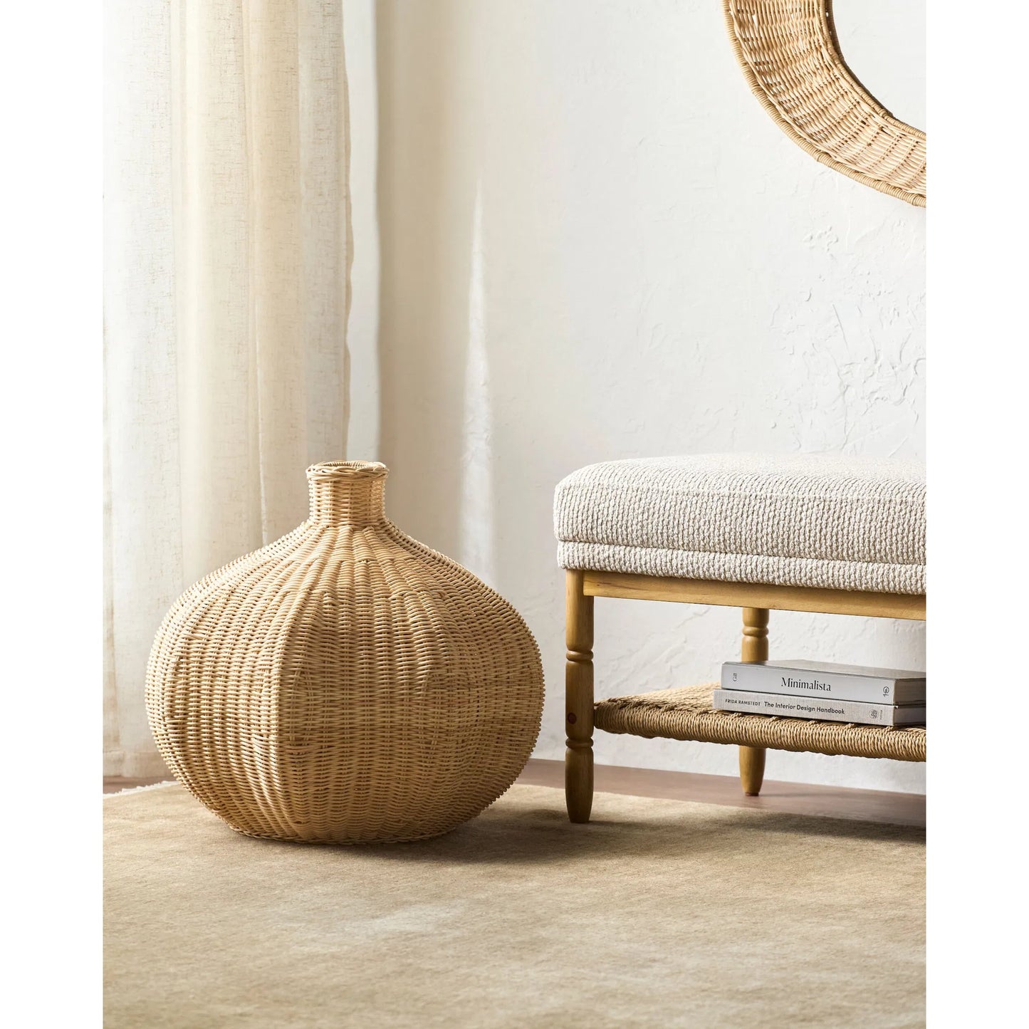009 SI-2541176 | Lifestyle | Boscha Garlic Basket by Surya in powder coated. Made from rattan, iron in a unique style.