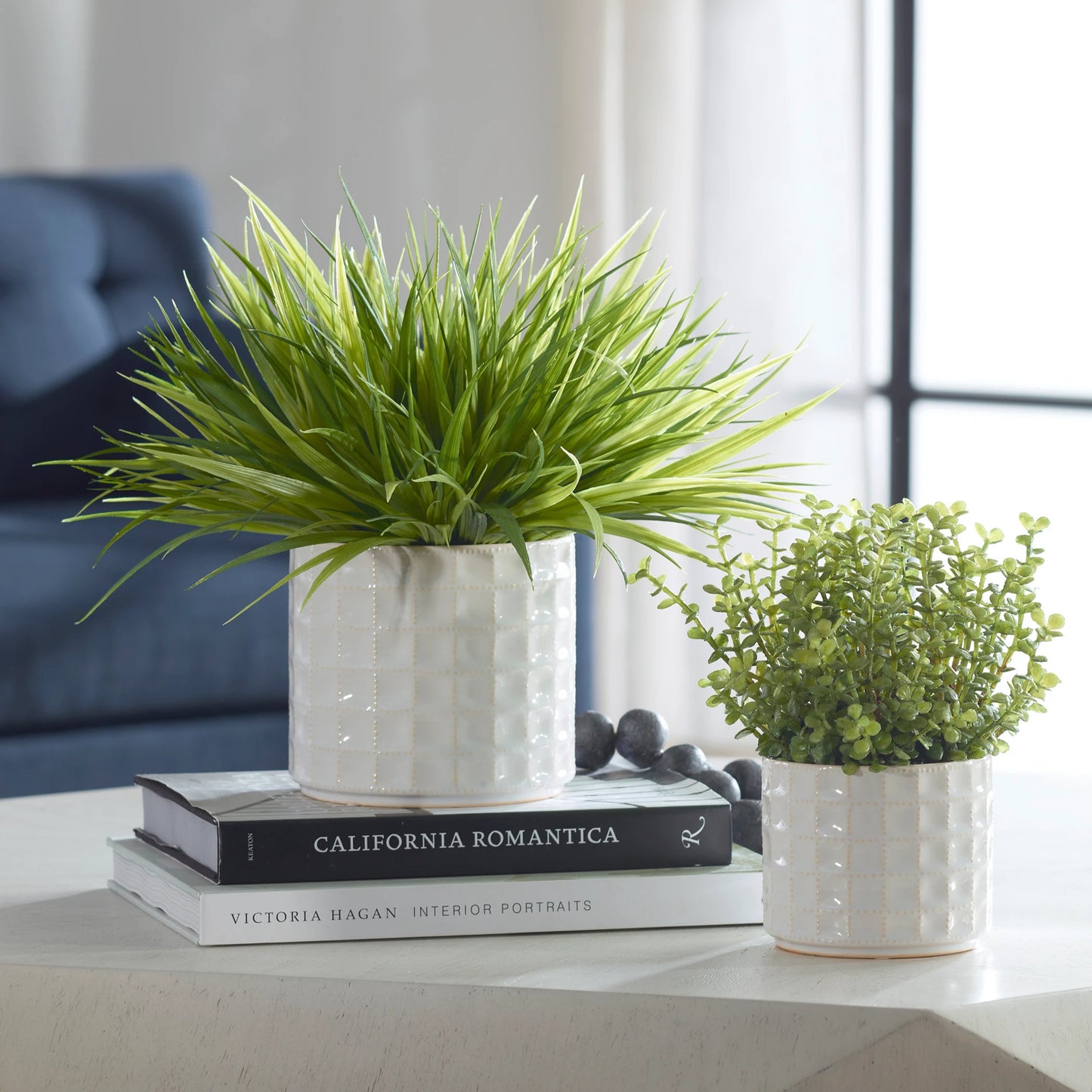 004 SI-2146903 | Lifestyle | Edgewood Greenery by Uttermost in white. Made from plastic, ceramic, iron, polyester, glue in a modern style.