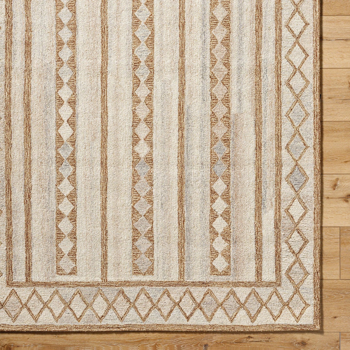006 SI-2168060,SI-2168061,SI-2168062 | Closeup | Bournemouth Rug - 531032 by Livabliss in ash, prairie dust, khaki, pearl. Made from wool in a unique style.