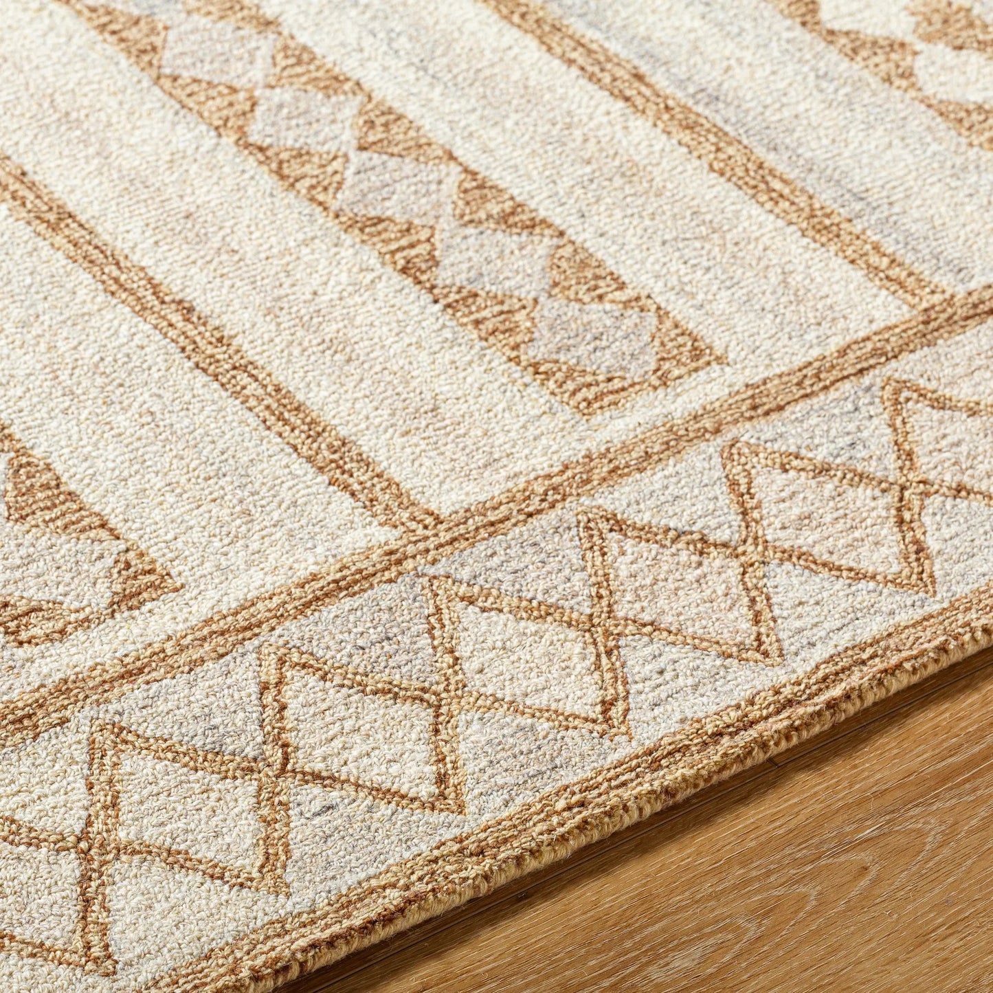005 SI-2168060,SI-2168061,SI-2168062 | Closeup | Bournemouth Rug - 531032 by Livabliss in ash, prairie dust, khaki, pearl. Made from wool in a unique style.