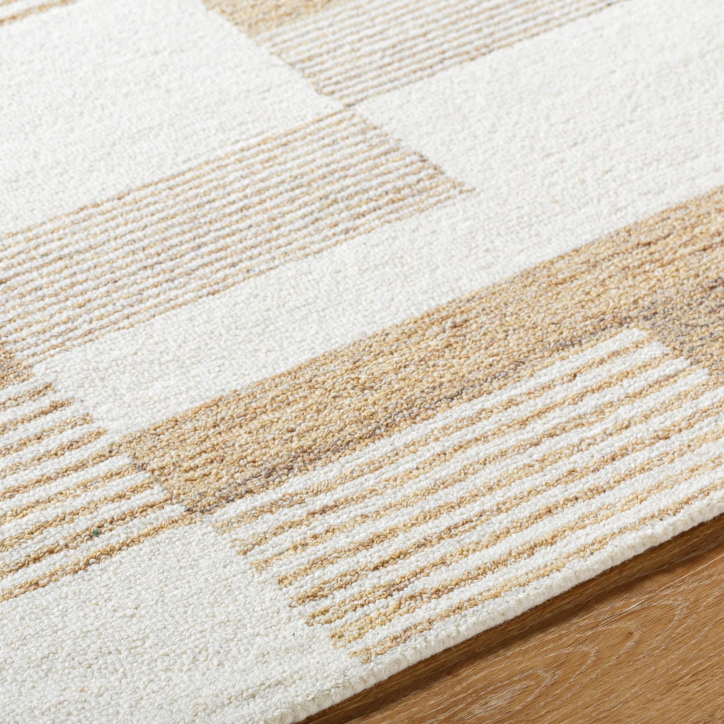 005 SI-2168084,SI-2168085,SI-2168086 | Closeup | Bournemouth Rug - 531104 by Livabliss in pearl, off-white, ash, warm grey. Made from wool in a unique style.