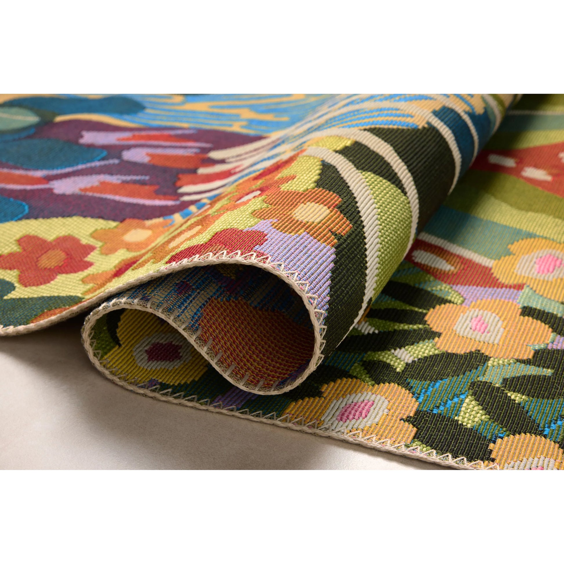 Botanical BOT-05 Indoor/Outdoor Rug by Loloi in multi. Made from polypropylene, polyester in a unique style.