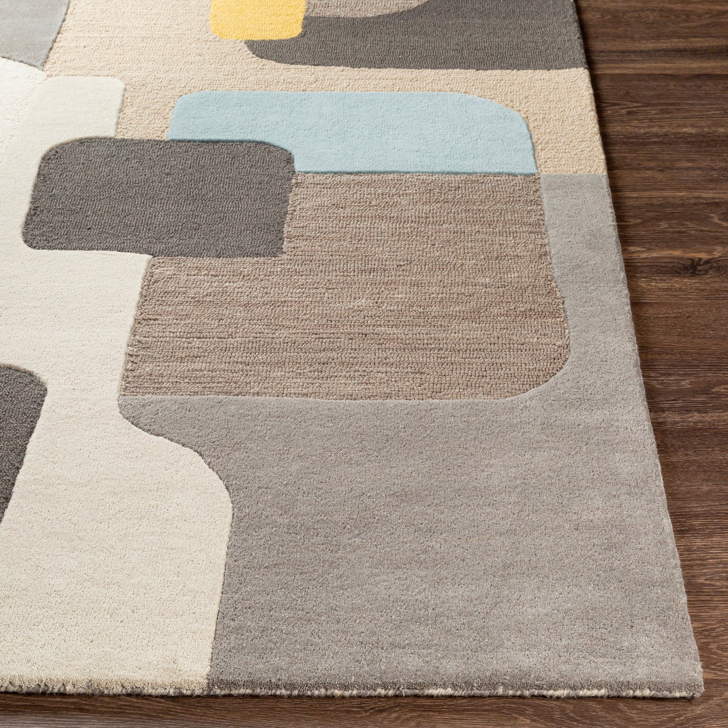004 SR-879364,SR-879365,SR-879366,SR-879367 | Closeup | Brooklyn Rug - 26233 by Livabliss in yellow, beige, charcoal, pale blue, light beige. Made from 100% wool in a unique style.