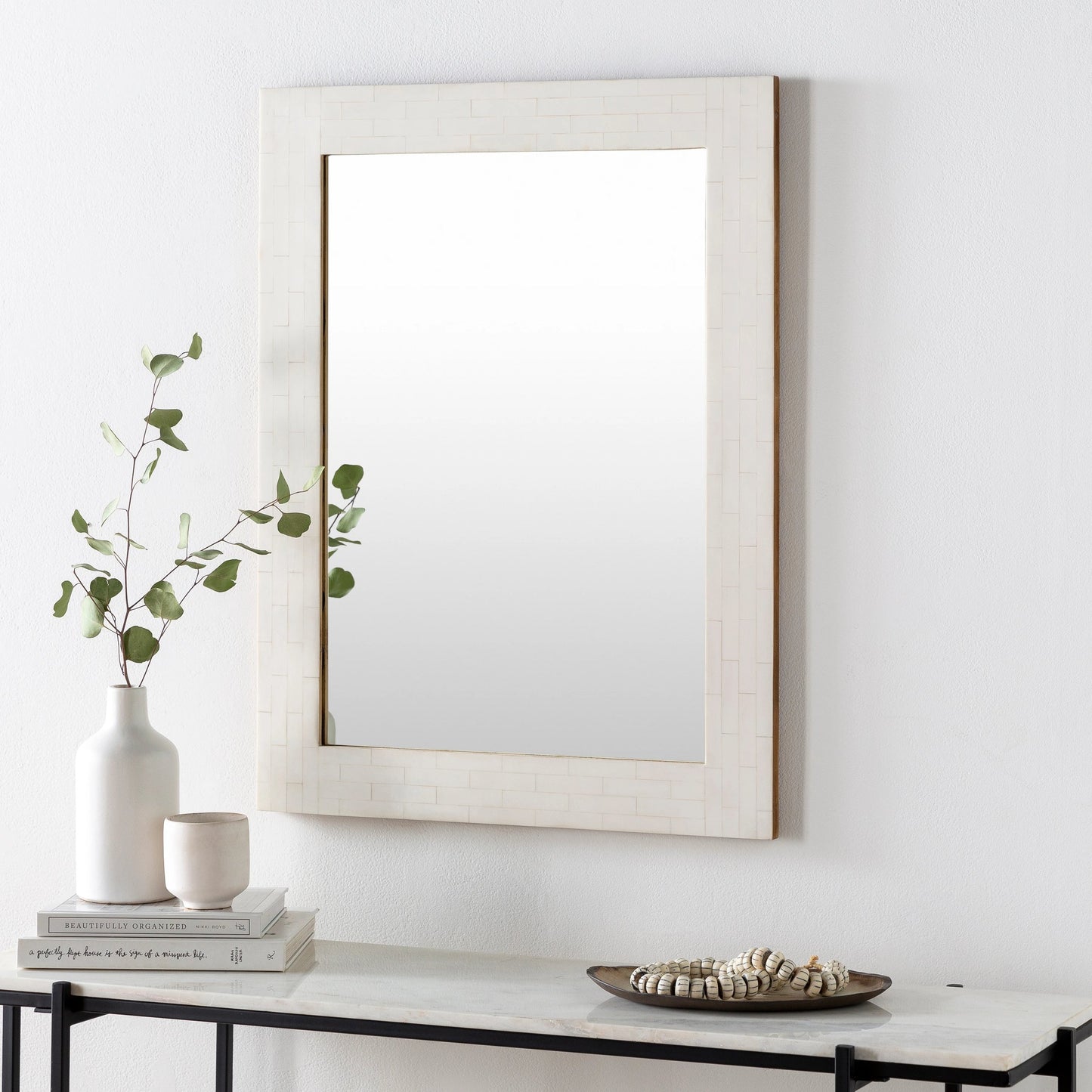 002 SI-1877577 | Lifestyle | Bastet - 30916 by Surya in white. Made from resin, manufactured wood in a traditional style.