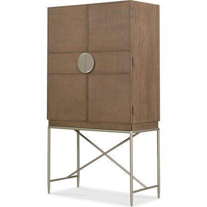 Sonnet Hub by Hooker Furniture in medium wood and wren. Made from unique in a transitional style.