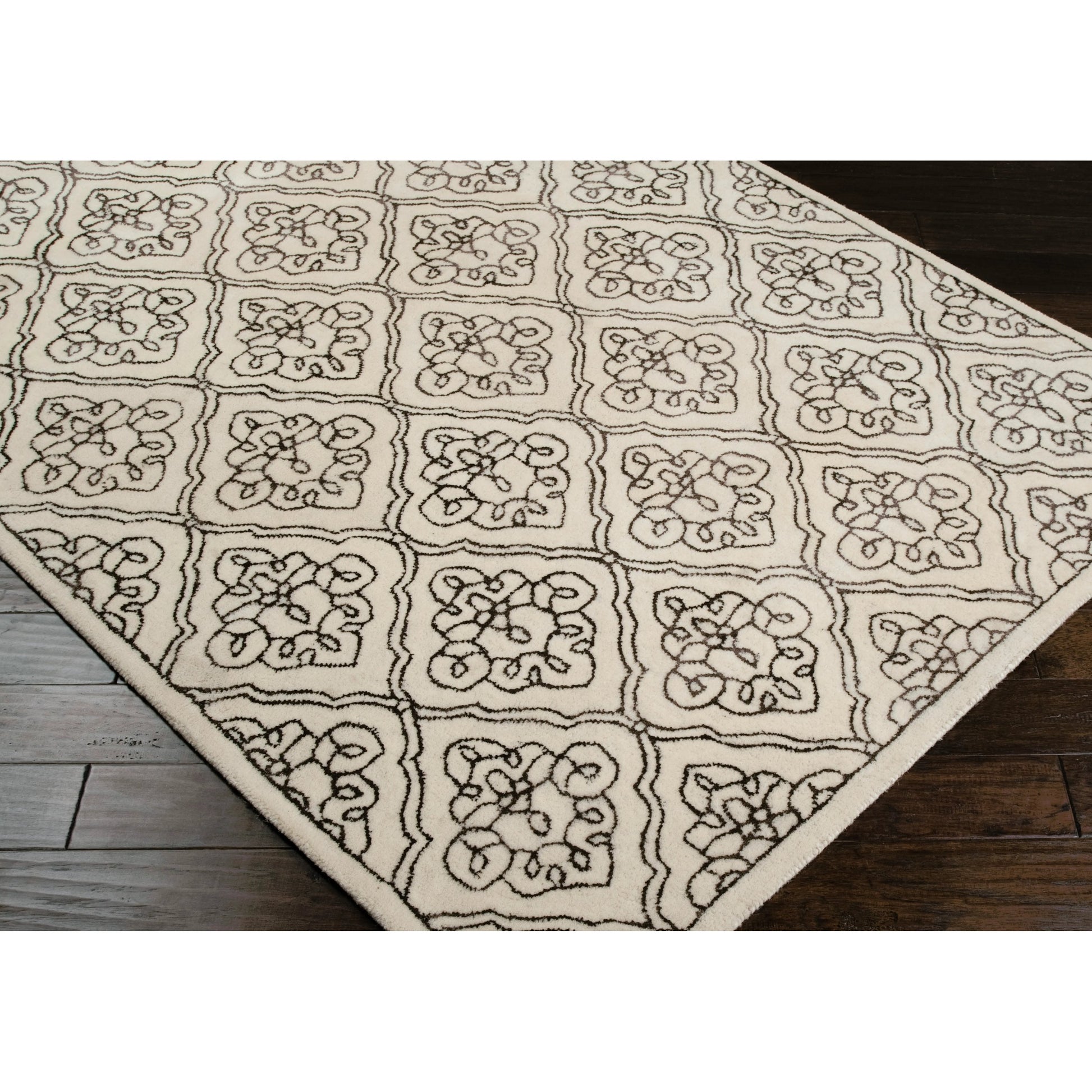 Modern Classics Rug - 220 by Surya. Made from 100% new zealand wool in a unique style.