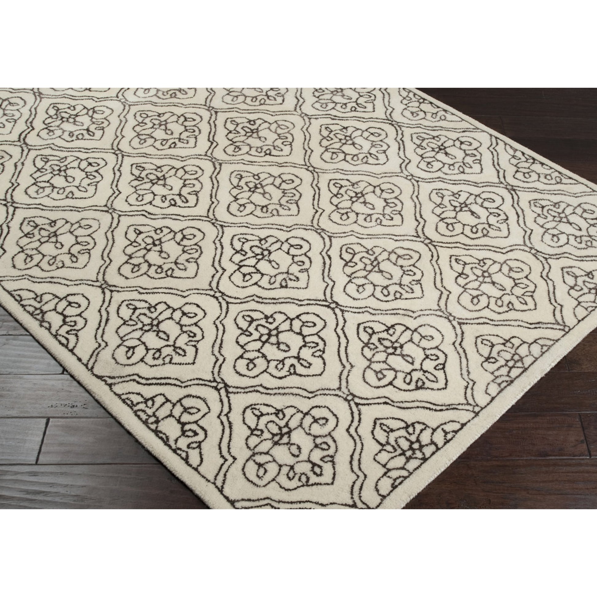 Modern Classics Rug - 220 by Surya. Made from 100% new zealand wool in a unique style.