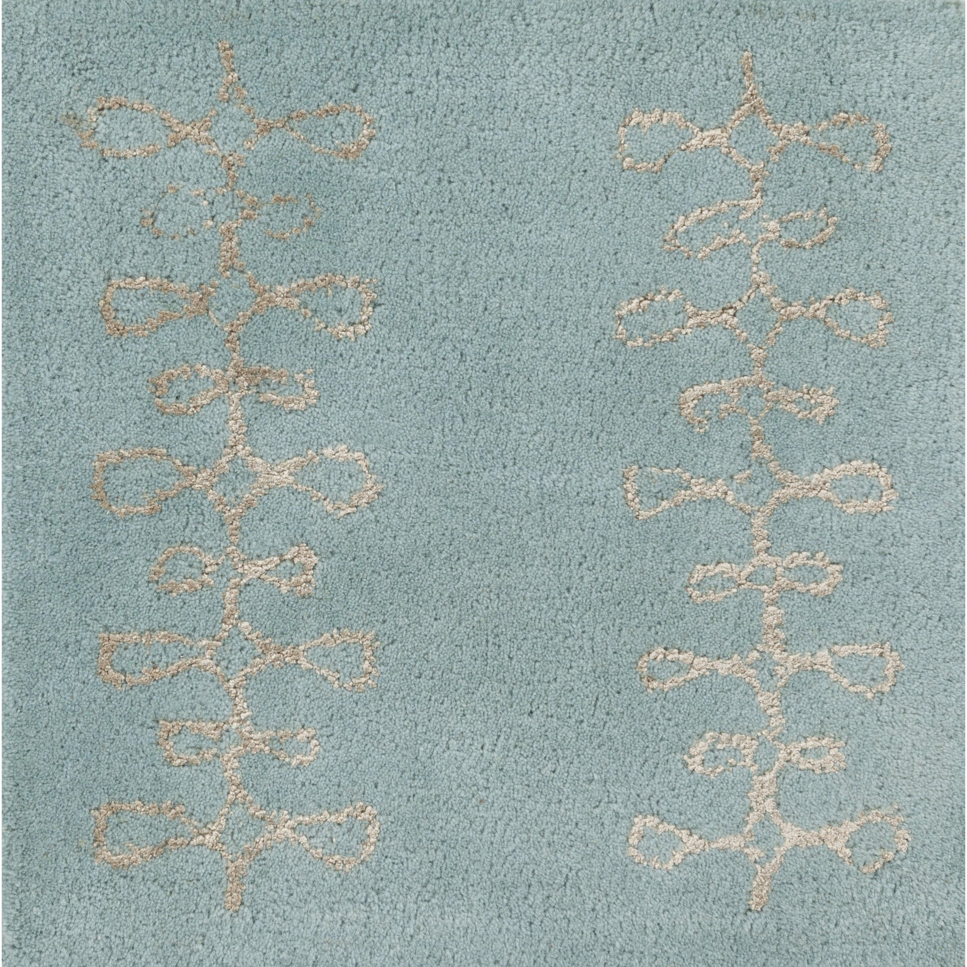 Modern Classics Rug - 217 by Surya. Made from 100% new zealand wool in a unique style.
