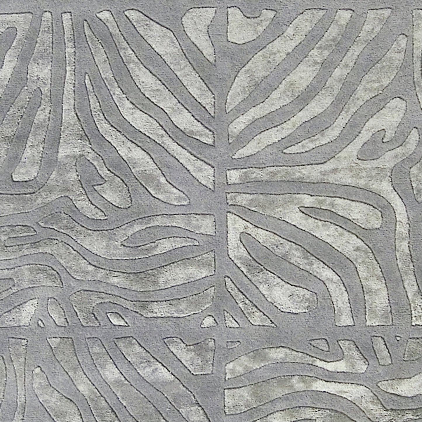 008 18167-9716,18167-9717 | Closeup | Modern Classics Rug - 223 by Surya in slate, light gray. Made from 100% new zealand wool in a unique style.