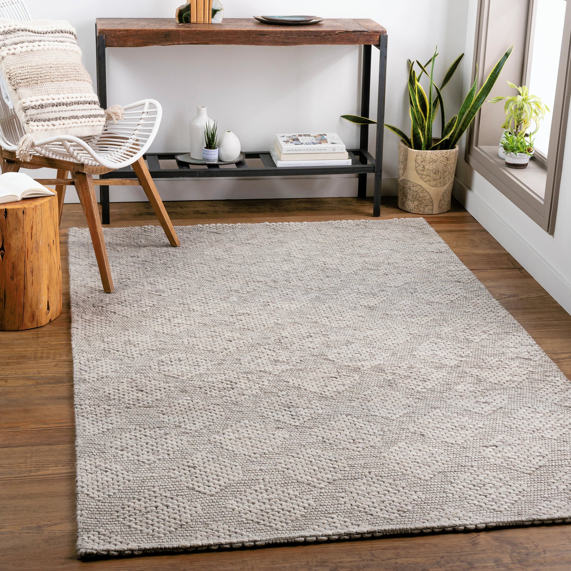 Colarado CDO-2300 Rug by Surya. Made from 100% wool in a unique style.