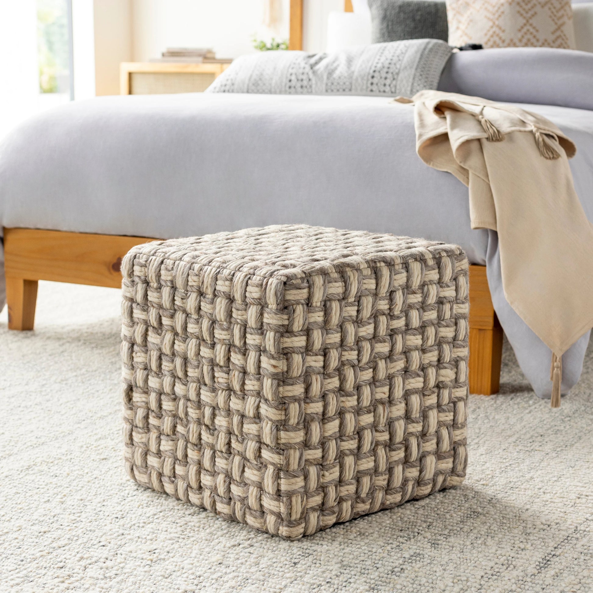 Cordoba - 5558 by Surya. Made from 70% wool, 30% polyester, 100% polystyrene, 100% polyester in a modern style.