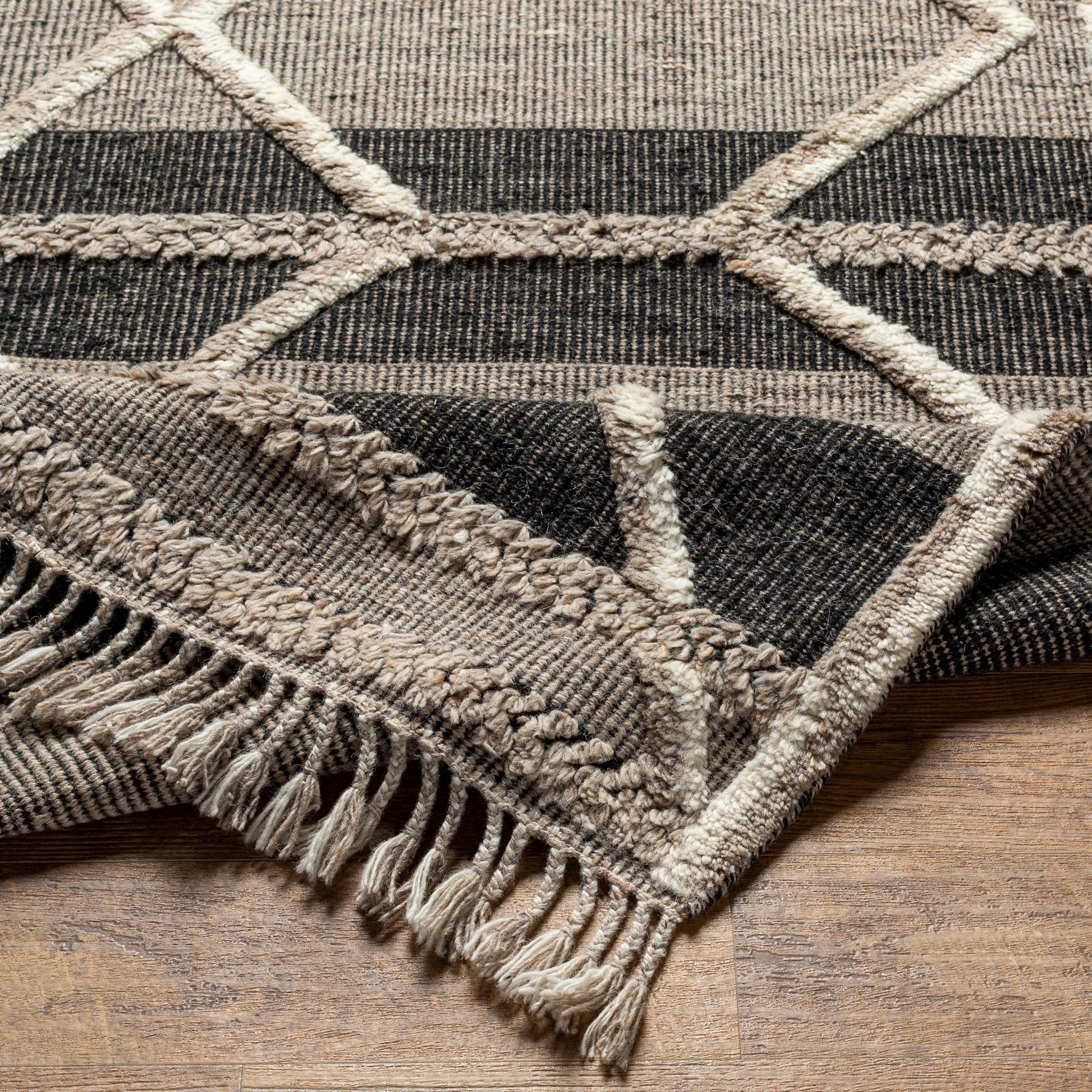 Cadiz Rug - 29478 by Surya in gray, black, cream. Made from 100% wool in a unique style.