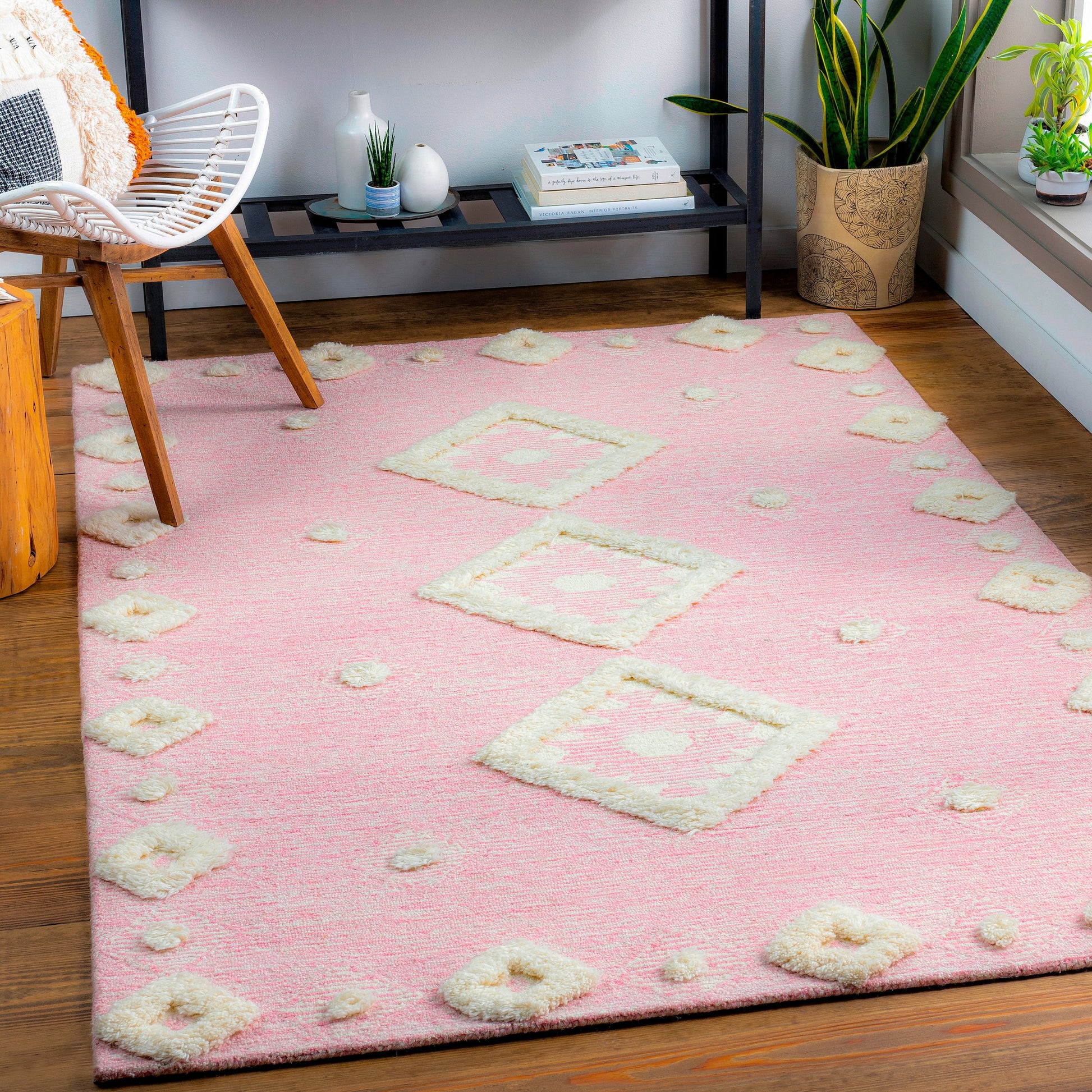 Cherokee Rug - 23799 by Surya. Made from 100% wool in a unique style.