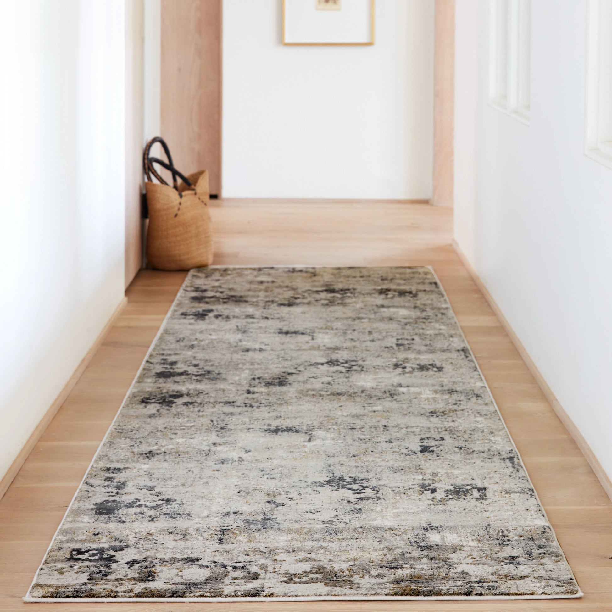 Cirque CIQ01 Rug by Jaipur Living in white, gray. Made from unique in a unique style.