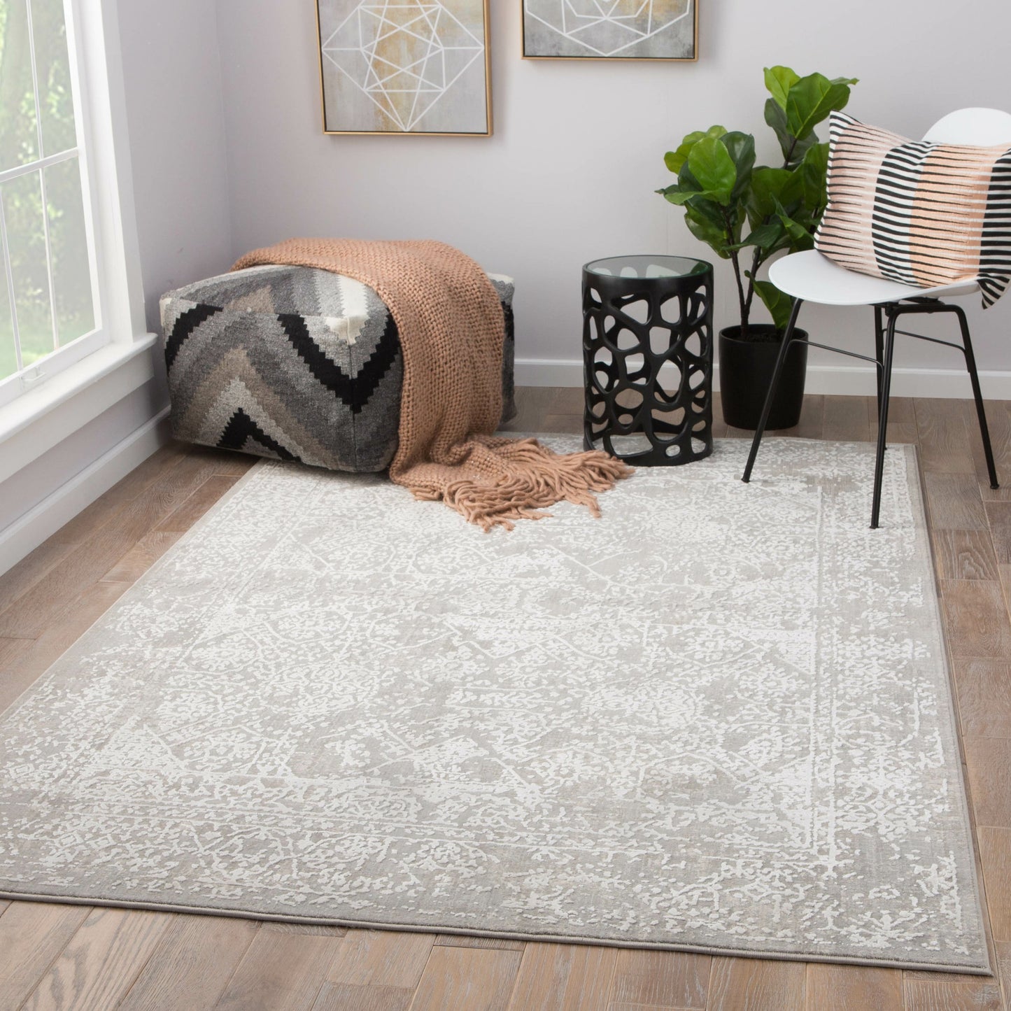 018 99604-45309 | Lifestyle | Cirque CIQ07 Rug by Jaipur Living in gray. Made from viscose, polyester in a unique style.