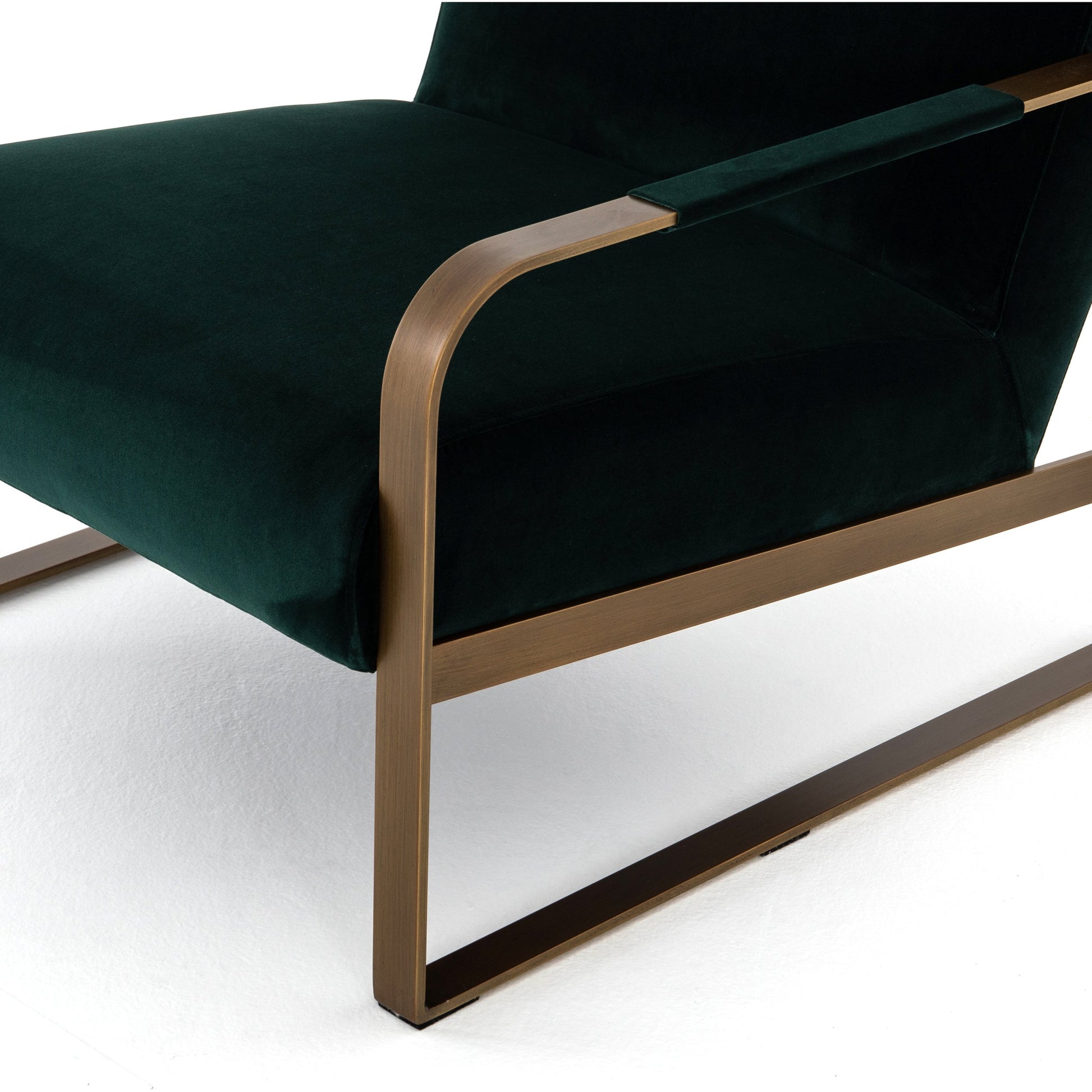 Jules Chair by Four Hands in stnwsh print ecru, antique brs and stonewash print ecru. Made from 100% flax, linen, iron, 100% polyester in a modern style.
