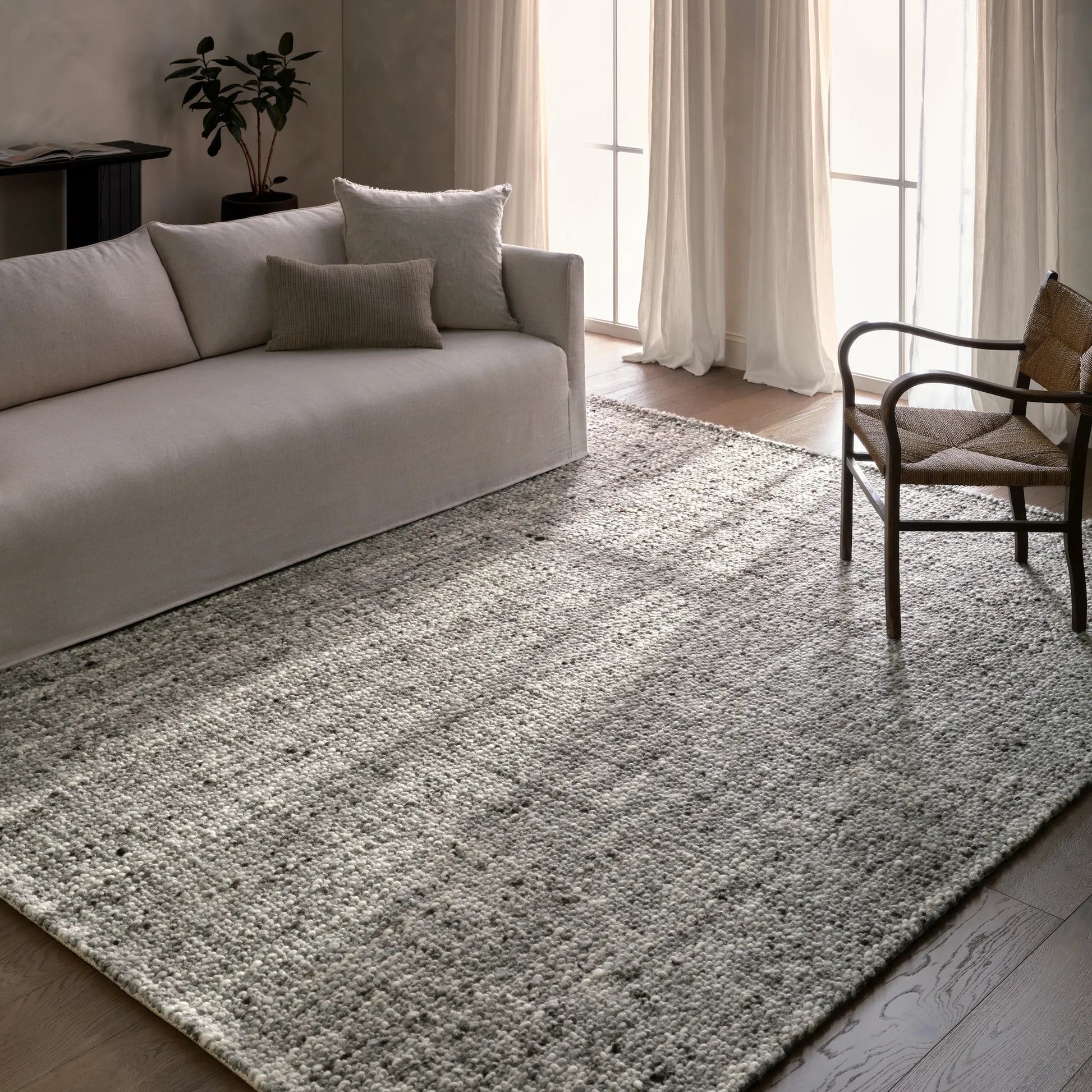 Cambridge CMB07 Rug by Jaipur Living in gray. Made from 100% wool in a unique style.