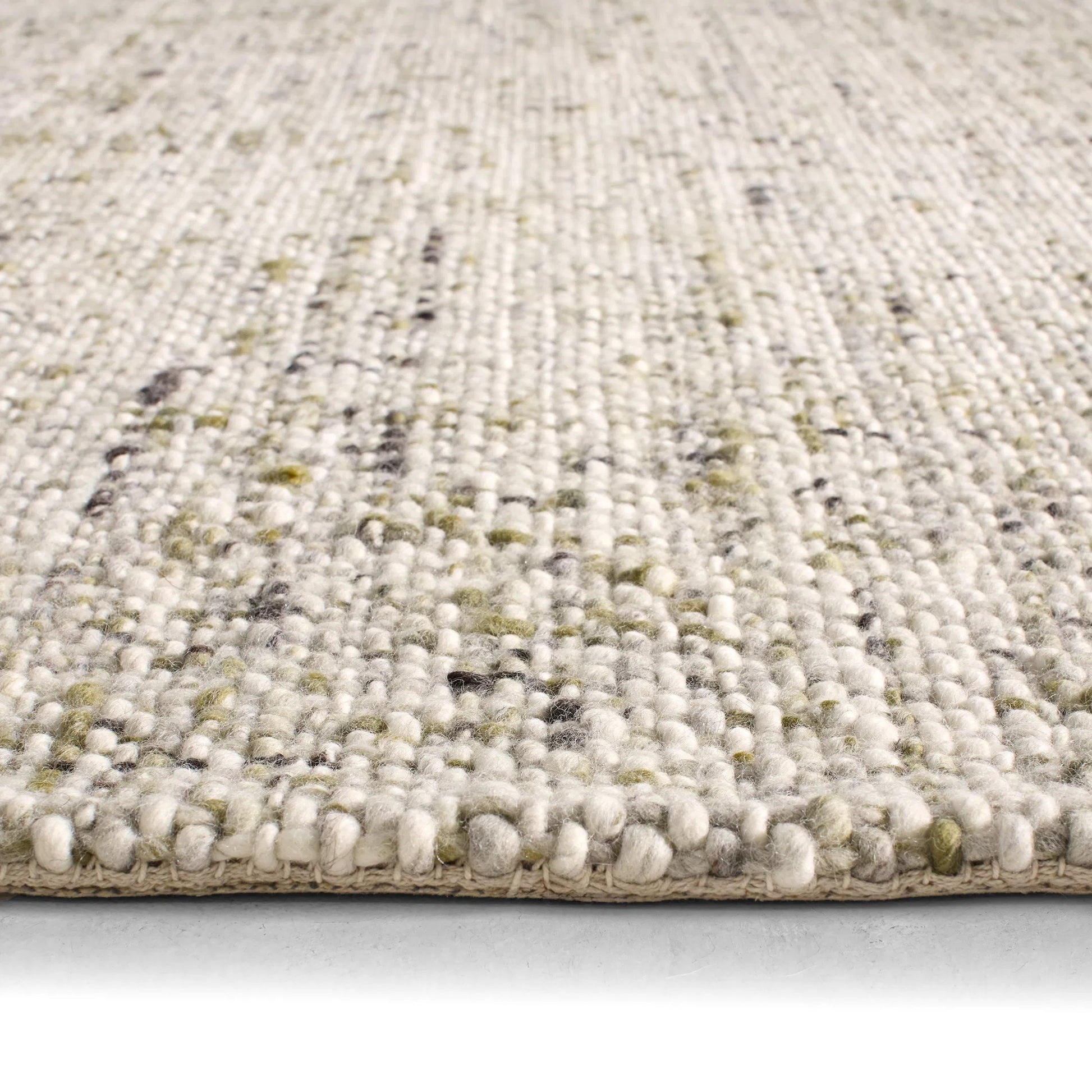 Cambridge CMB08 Rug by Jaipur Living in green, white. Made from 100% wool in a unique style.