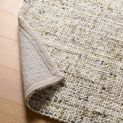 Cambridge CMB08 Rug by Jaipur Living in green, white. Made from 100% wool in a unique style.