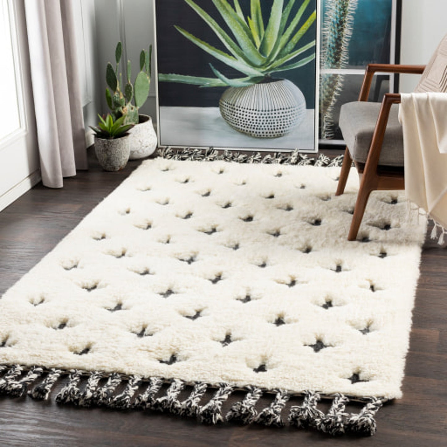 007 SI-1878658,SI-1878659 | Lifestyle | Camille Rug - 26506 by Surya in cream, black. Made from 90% wool, 10% cotton in a unique style.