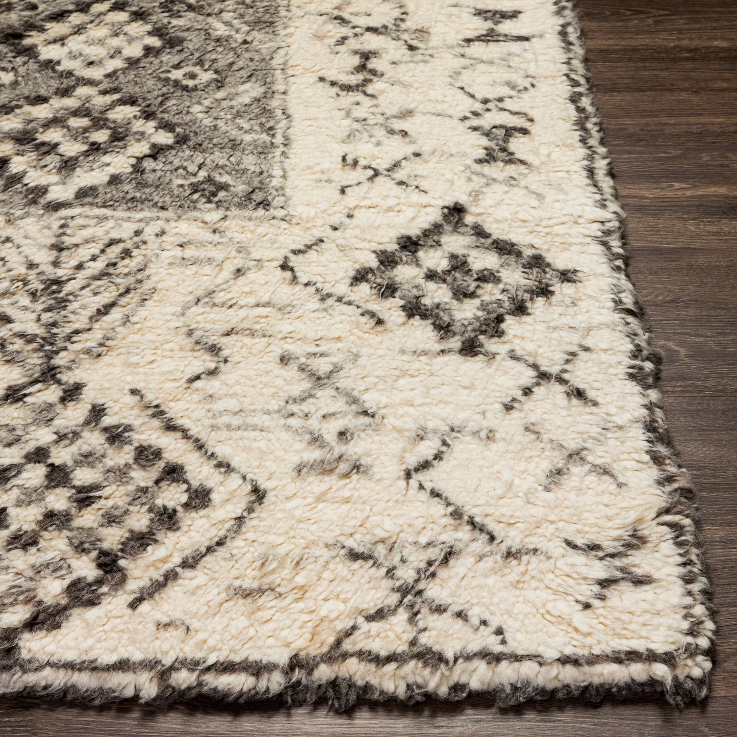 004 SI-1878674,SI-1878675,SI-1878677 | Closeup | Camille Rug - 27015 by Surya in cream, medium gray, black. Made from 100% new zealand wool in a unique style.