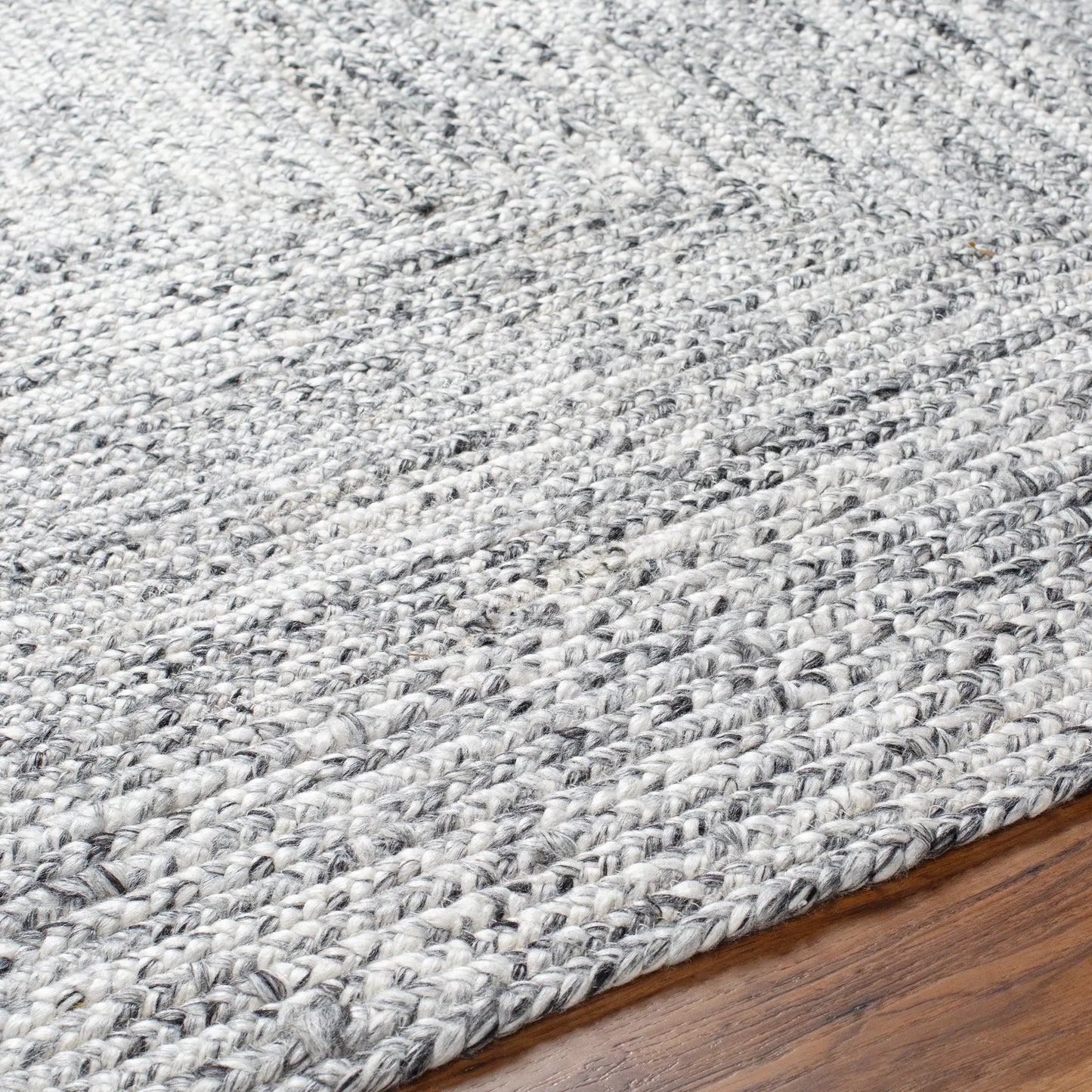 011 SI-1971785,SI-1971786,SI-1971787,SI-1971788,SI-1971789 | Closeup | Cologne Rug - 33230 by Livabliss. Made from 100% recycled pet yarn in a unique style.
