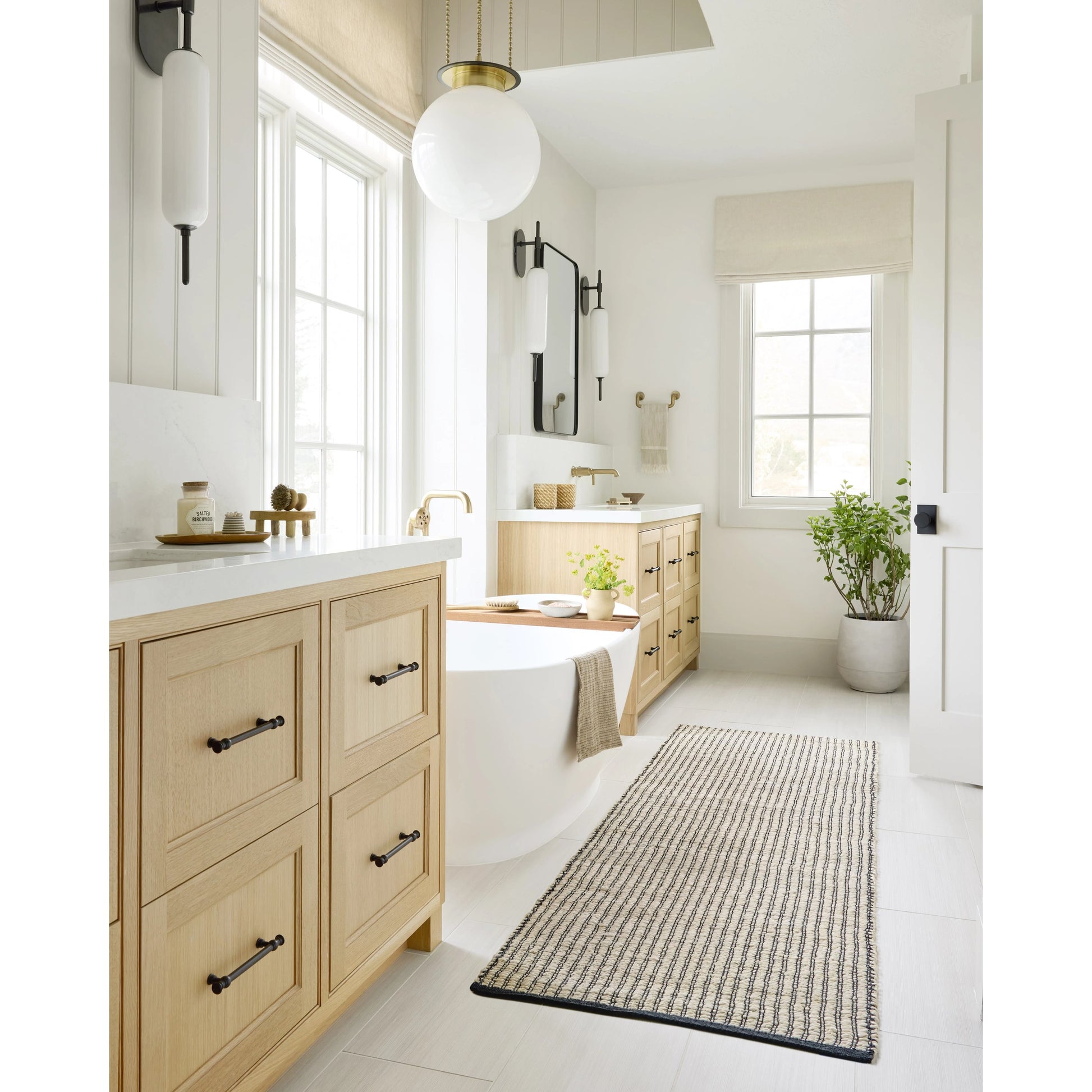 Colton CON-02 Rug by Angela Rose x Loloi in ivory, black. Made from jute / cotton in a unique style.