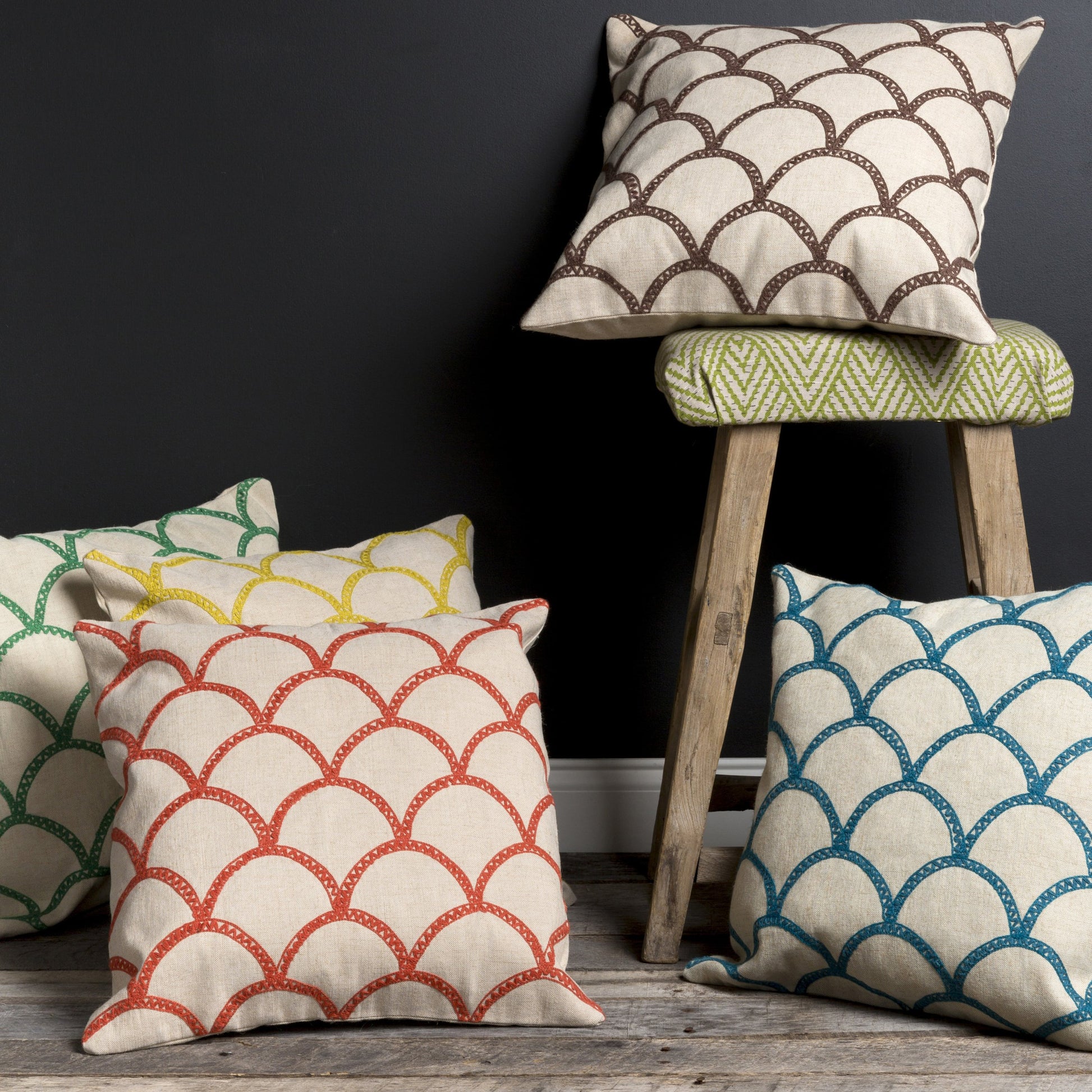 Meadow Pillow - 5854 by Surya. Made from 60% linen, 40% cotton in a modern style.