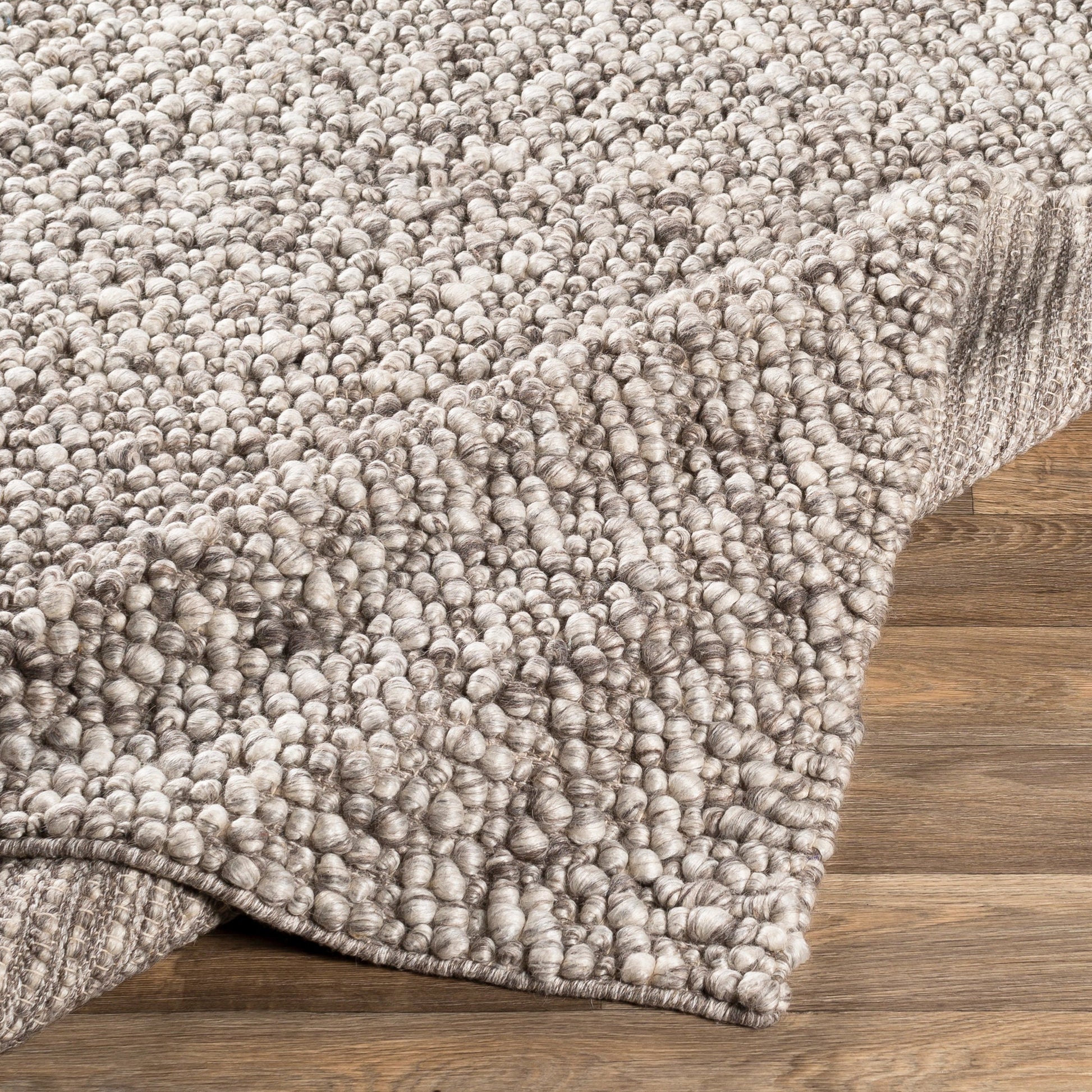Como COO-2302 Rug by Surya. Made from 50% viscose, 50% wool in a unique style.