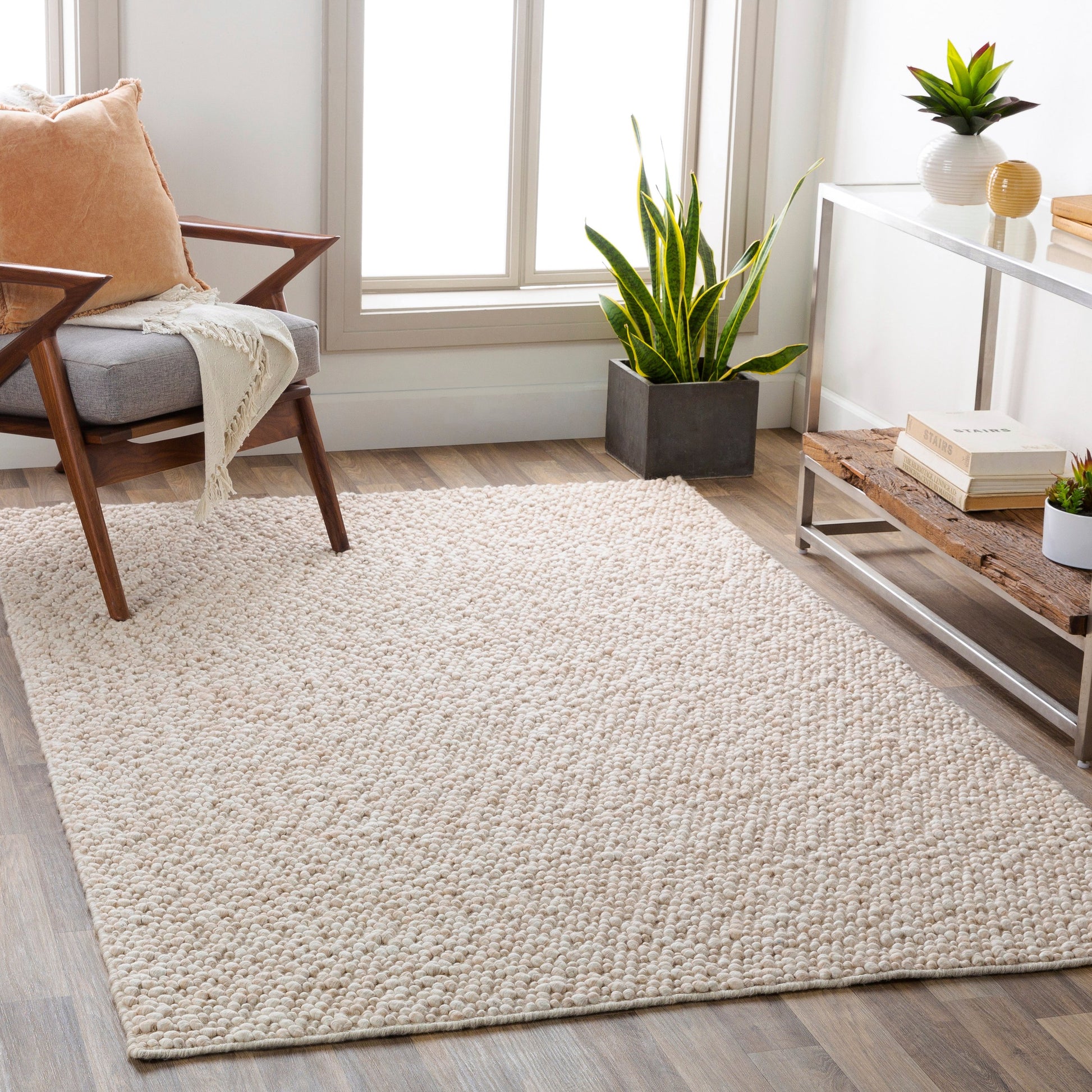 Como COO-2302 Rug by Surya. Made from 50% viscose, 50% wool in a unique style.